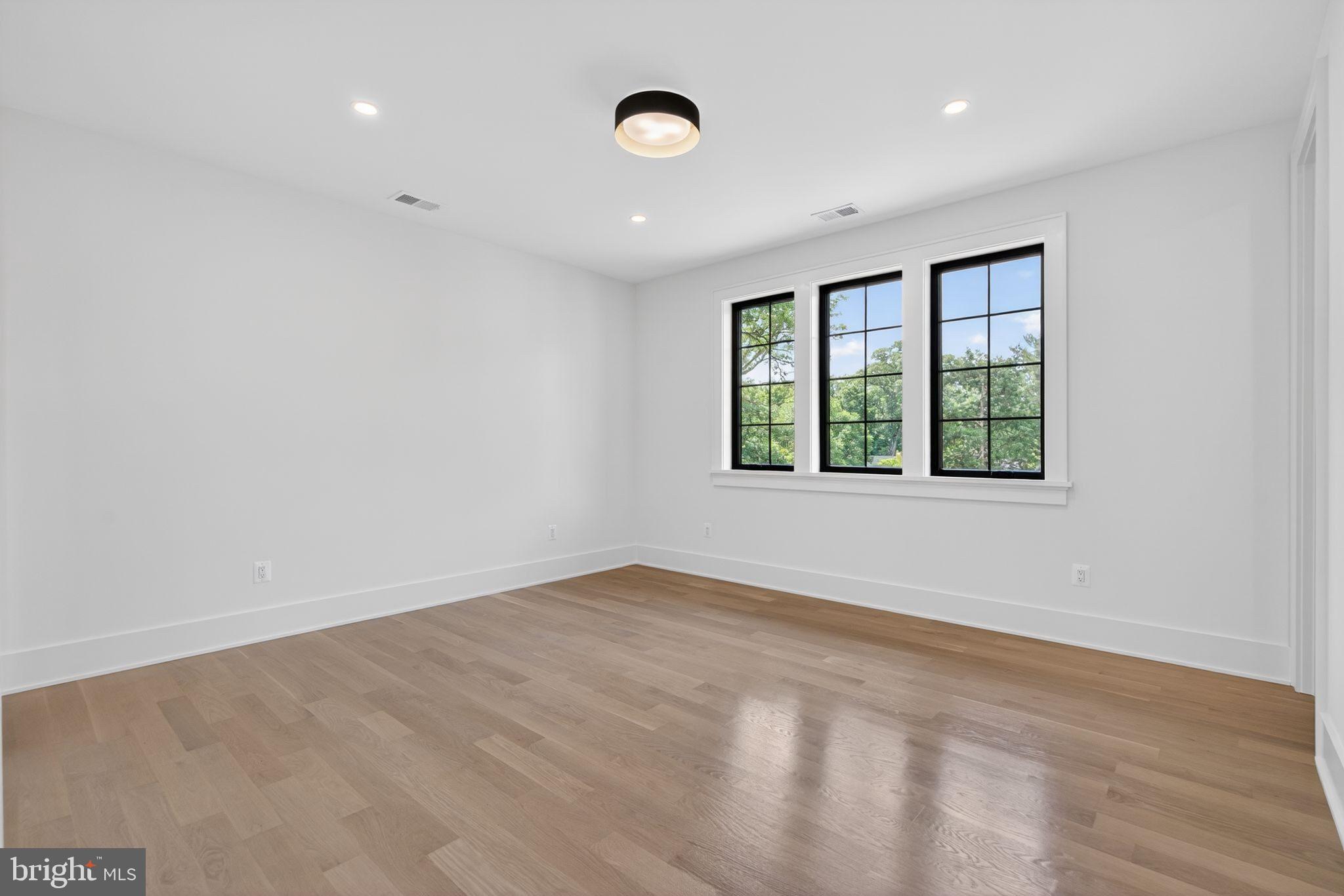 GLEN ECHO HEIGHTS - Residential