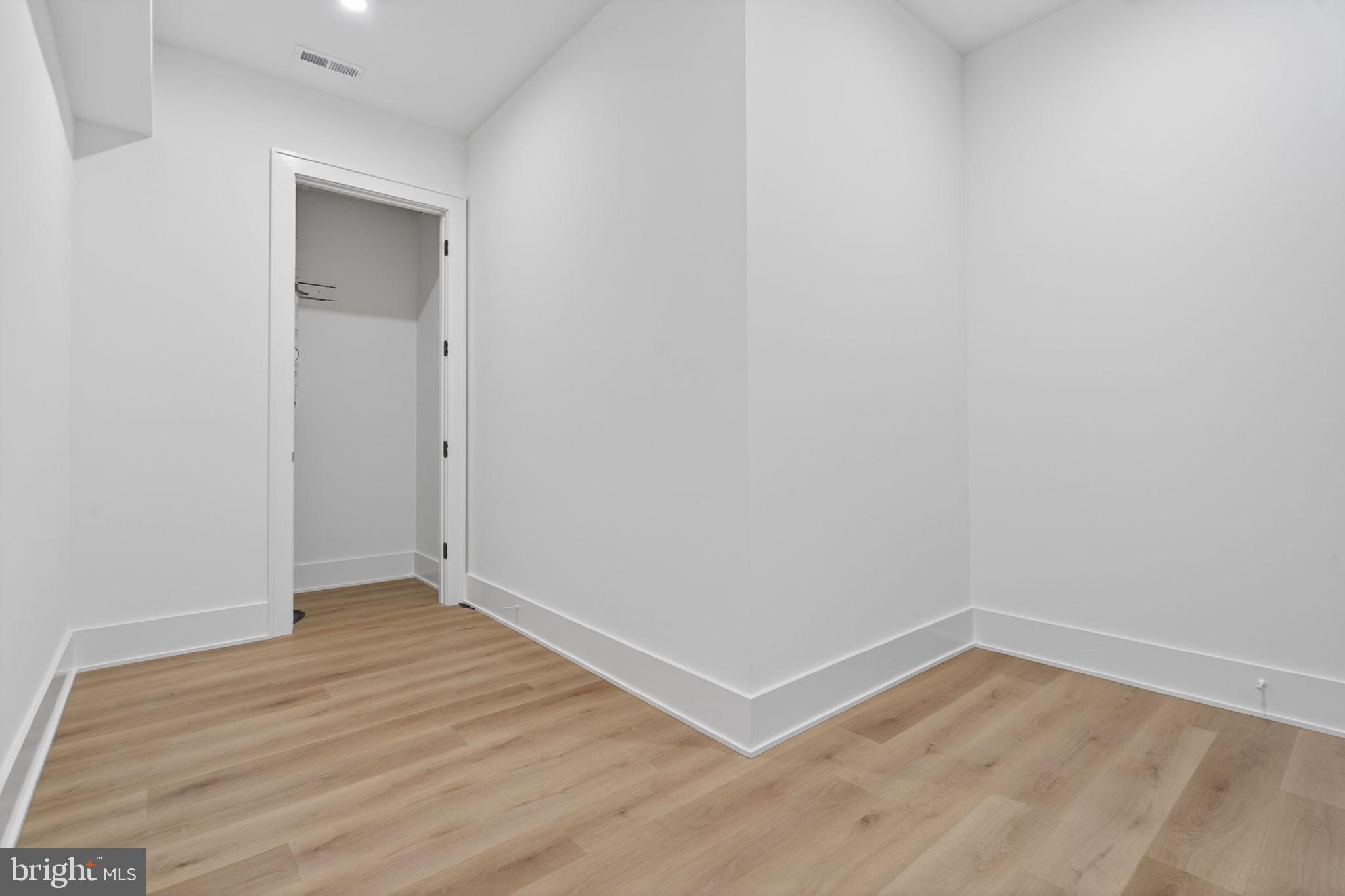 GLEN ECHO HEIGHTS - Residential