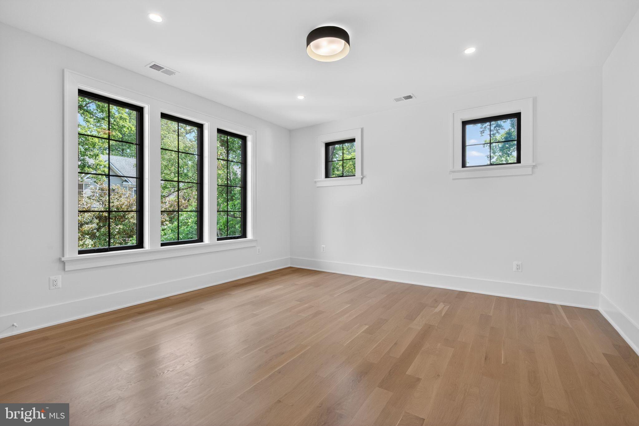 GLEN ECHO HEIGHTS - Residential