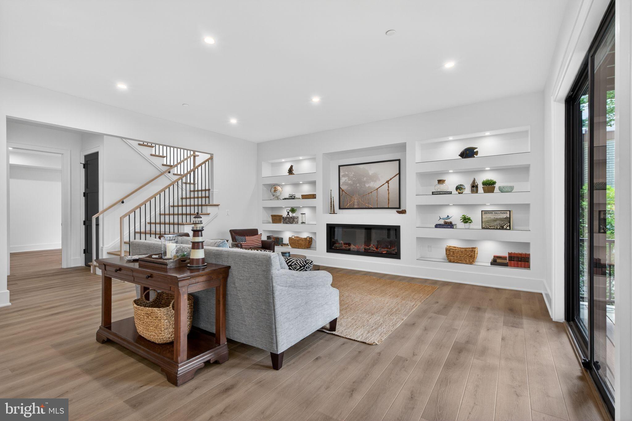 GLEN ECHO HEIGHTS - Residential