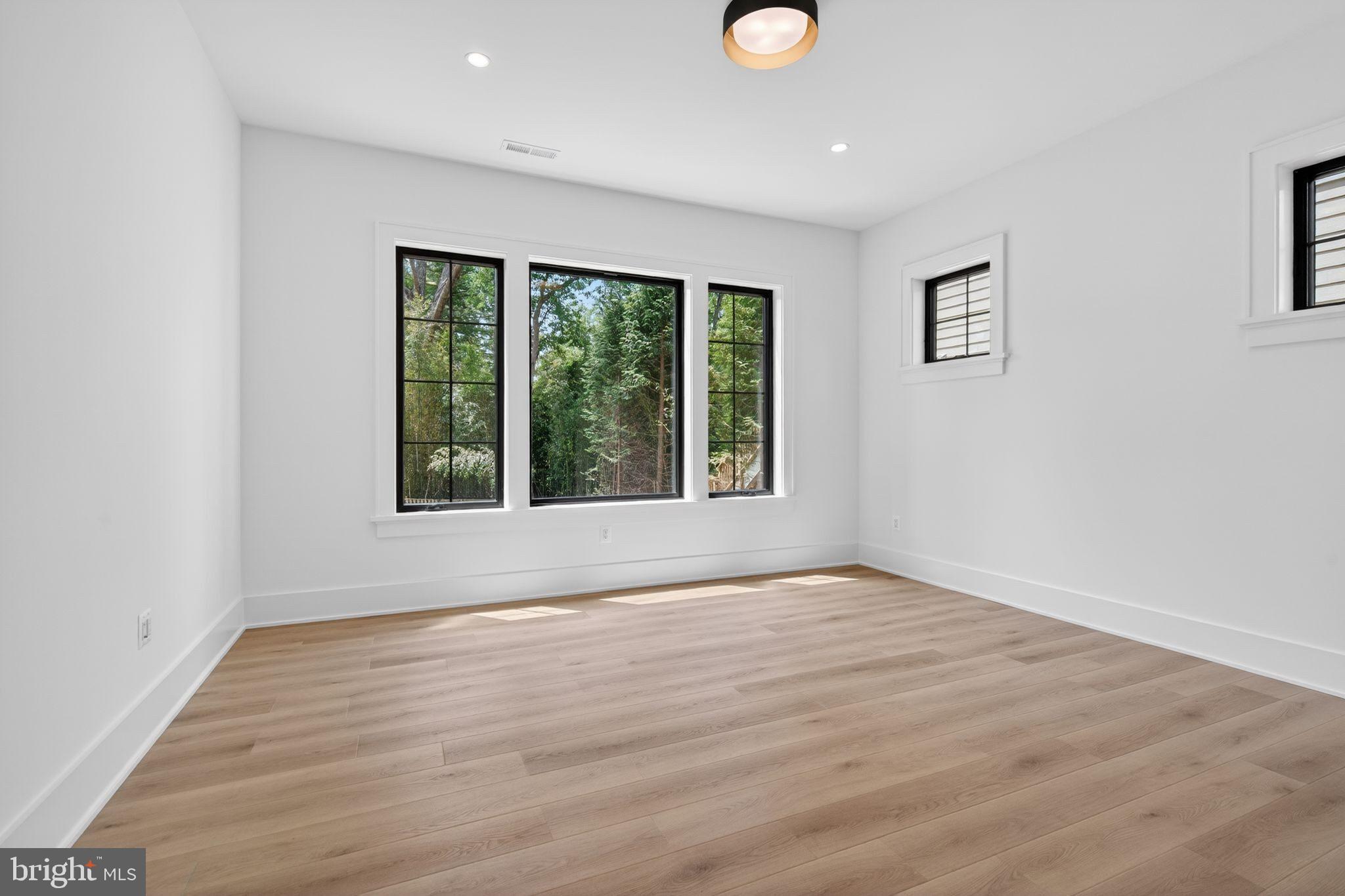 GLEN ECHO HEIGHTS - Residential