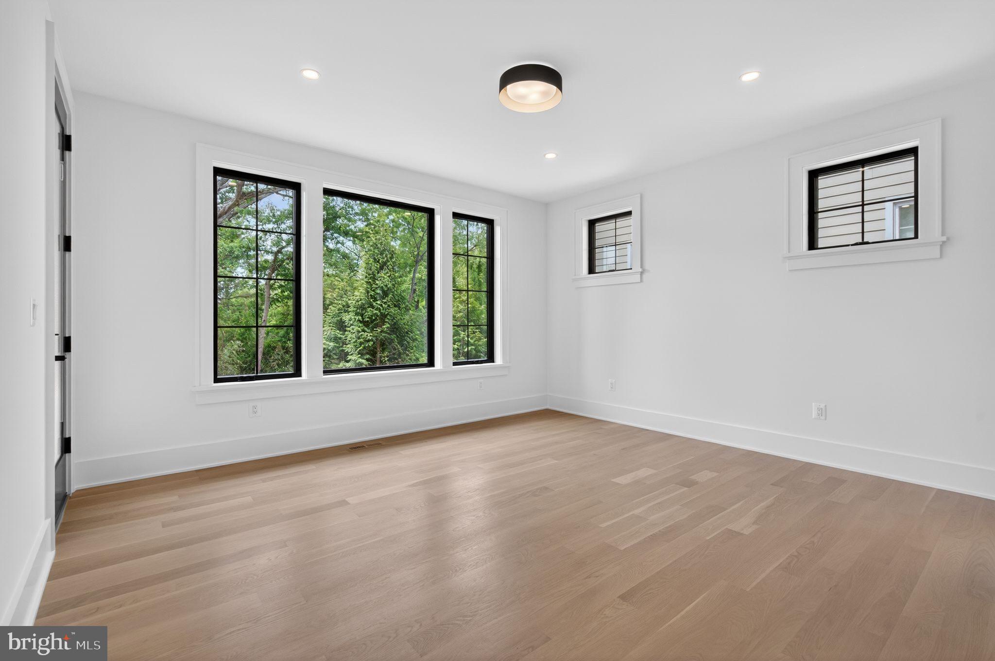 GLEN ECHO HEIGHTS - Residential