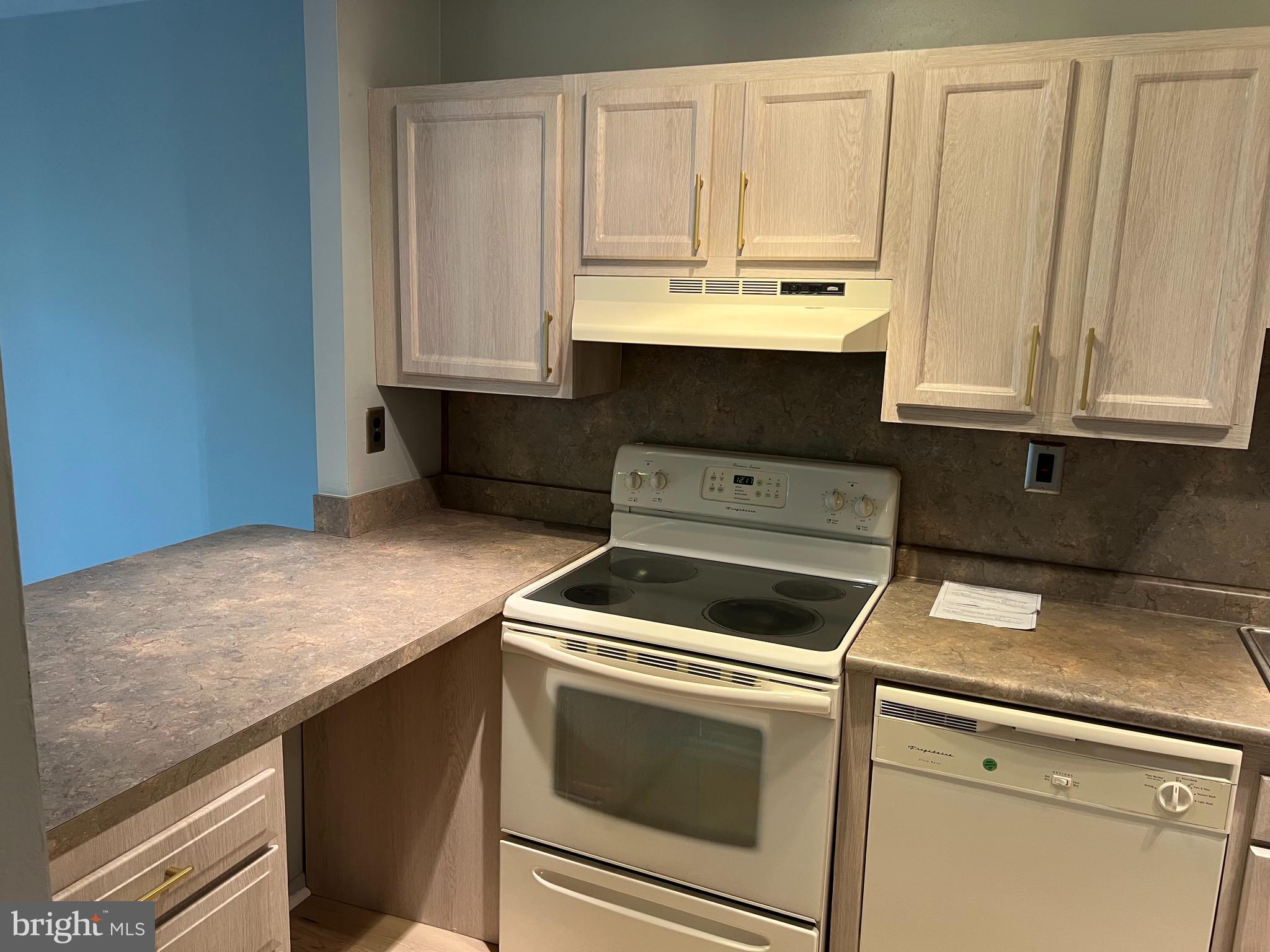 ELKINS PARK - Residential Lease