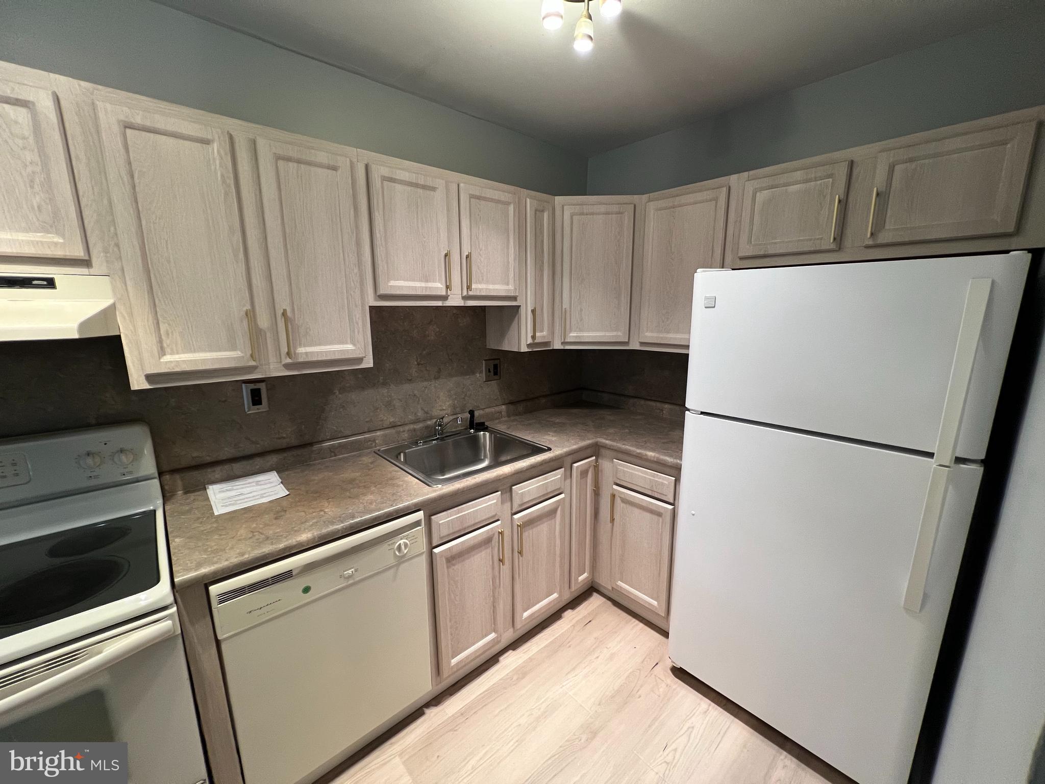 ELKINS PARK - Residential Lease