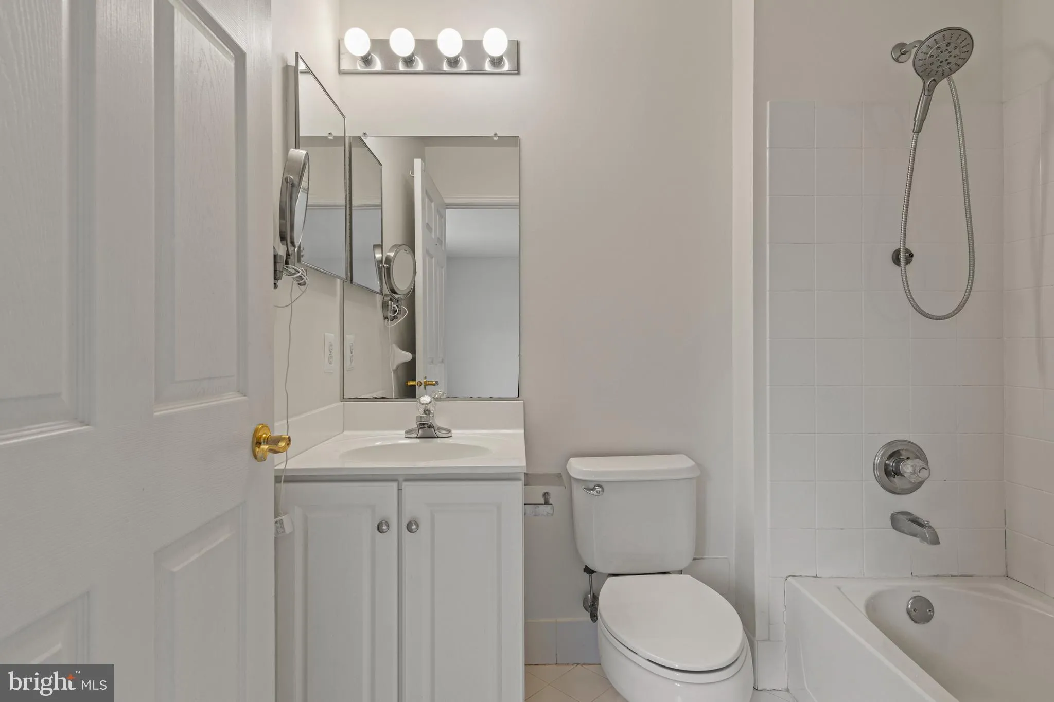 Berwyn, Pennsylvania 19312, United States, 4 Bedrooms Bedrooms, ,5 BathroomsBathrooms,Residential,Active,188830