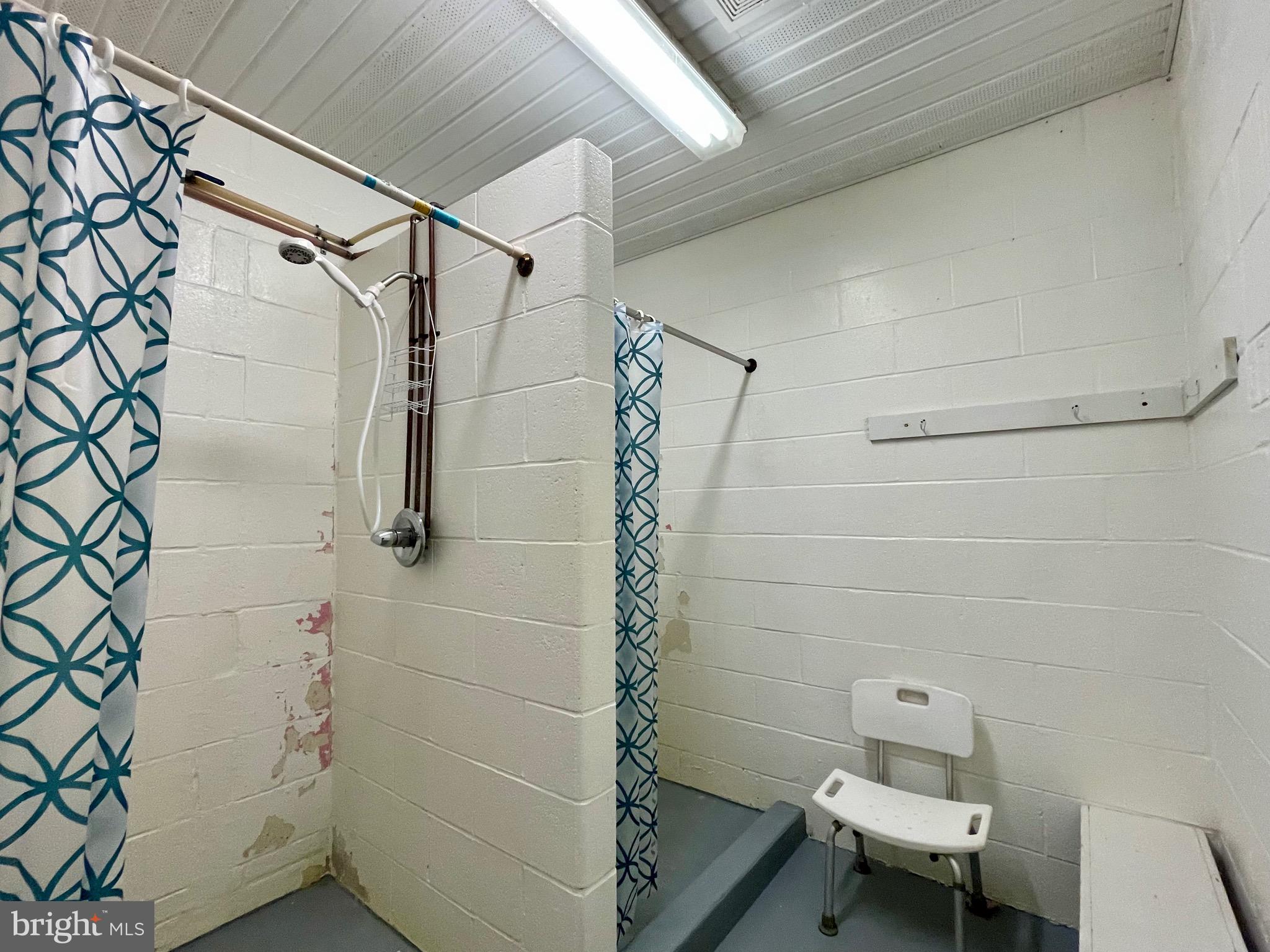 INDIAN COUNTRY - Land