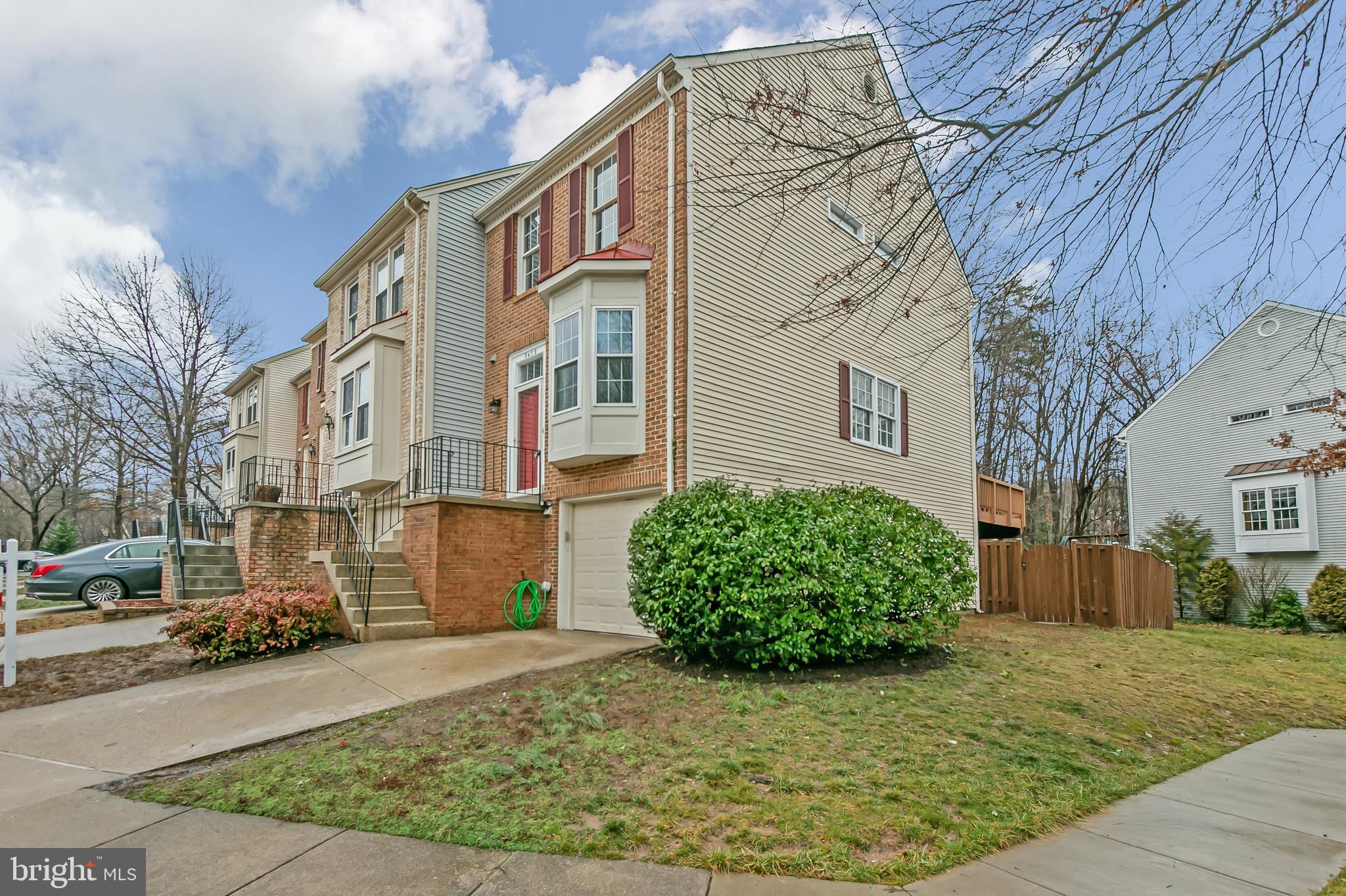 SPRINGFIELD OAKS - Residential