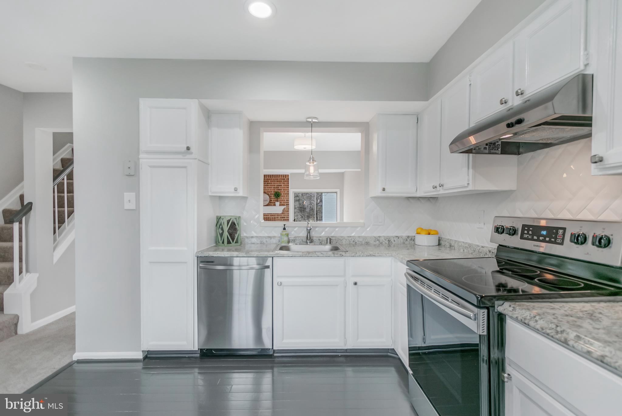 SPRINGFIELD OAKS - Residential