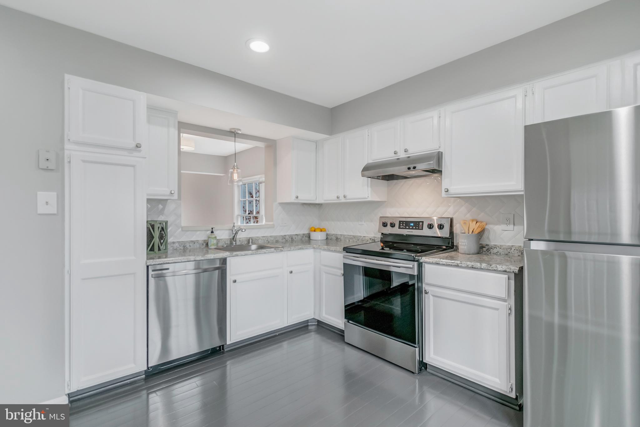 SPRINGFIELD OAKS - Residential