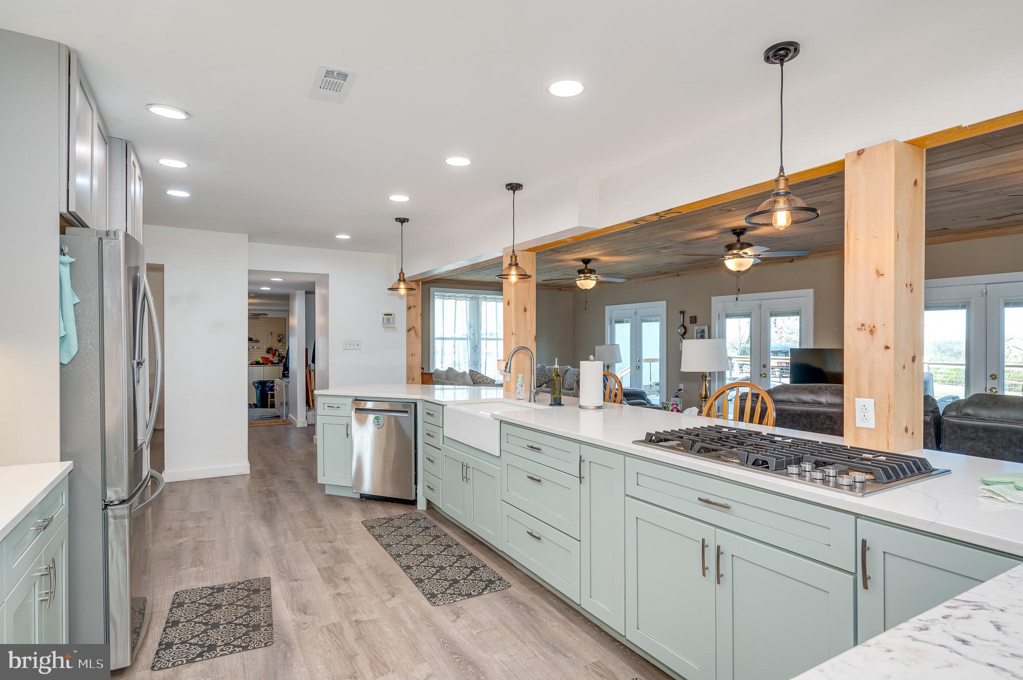 STEEPLE CHASE - Residential