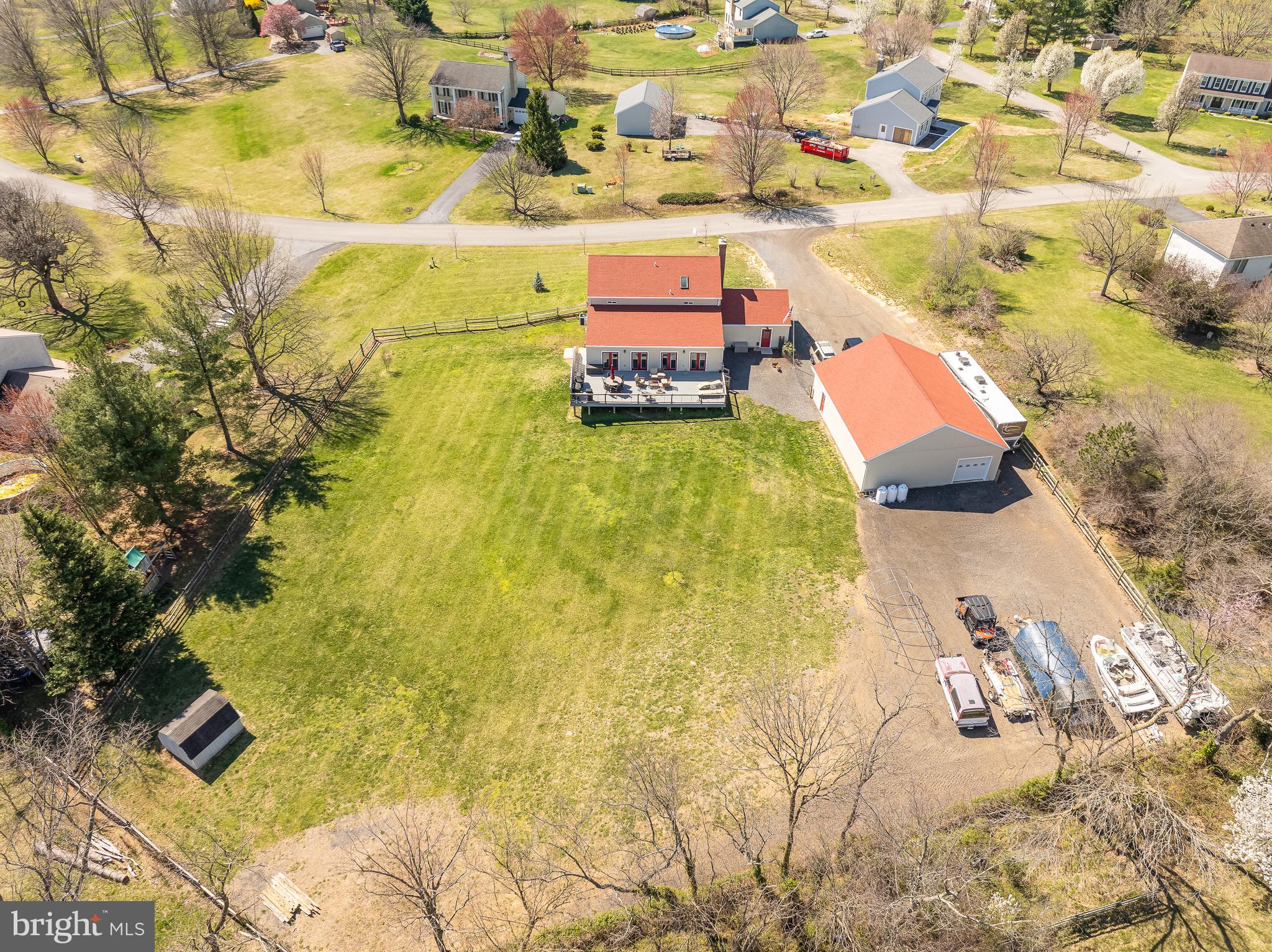 STEEPLE CHASE - Residential