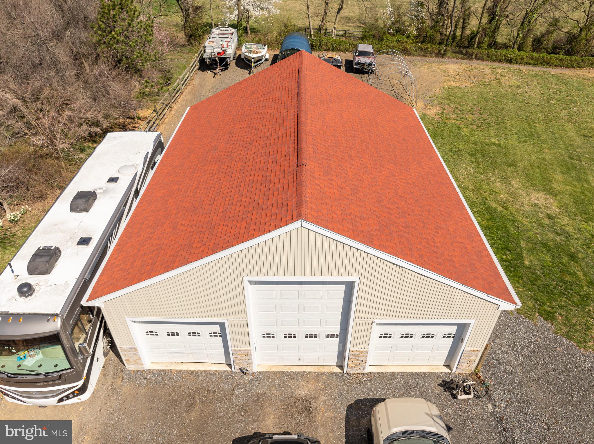 STEEPLE CHASE - Residential