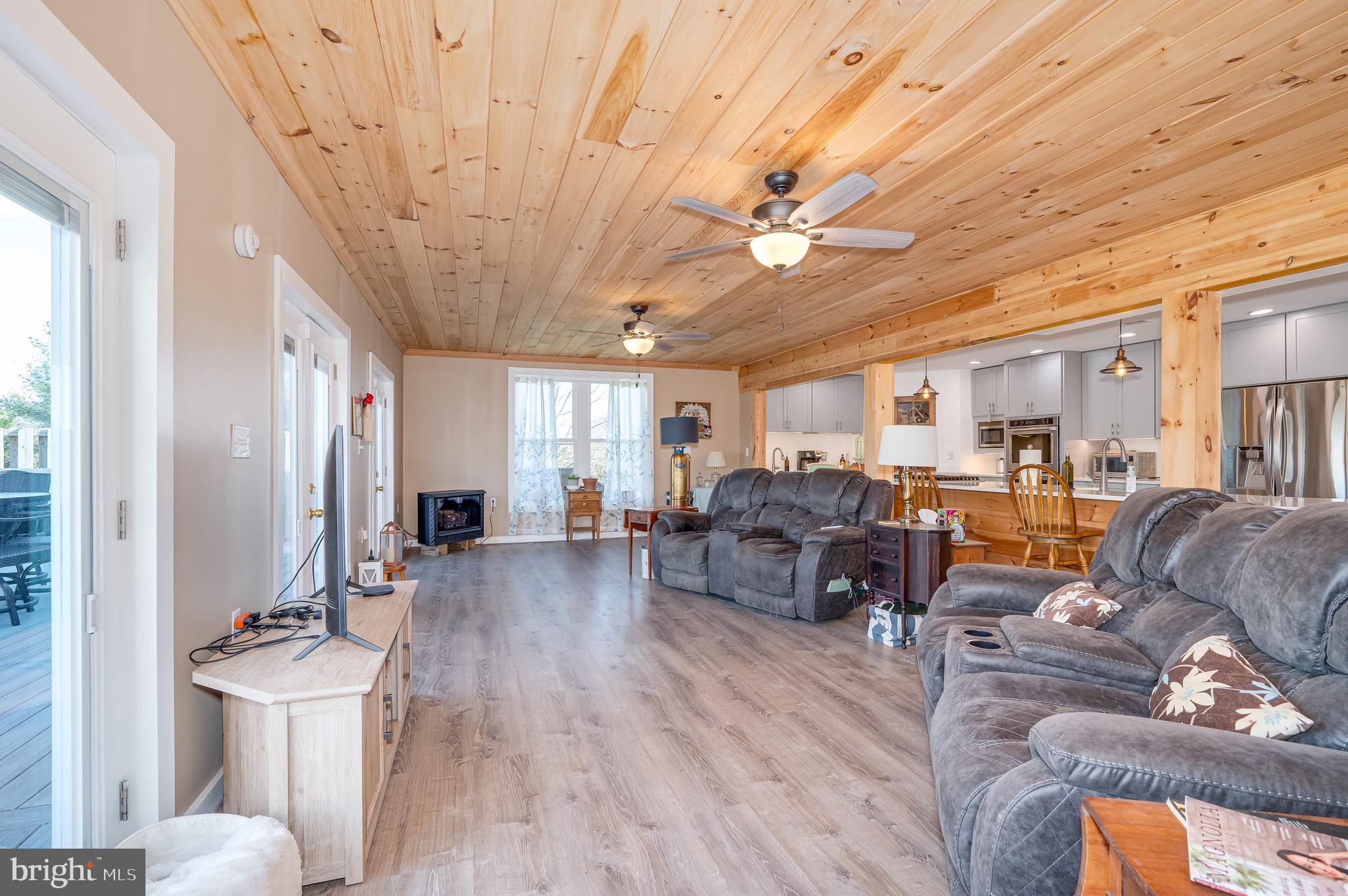 STEEPLE CHASE - Residential