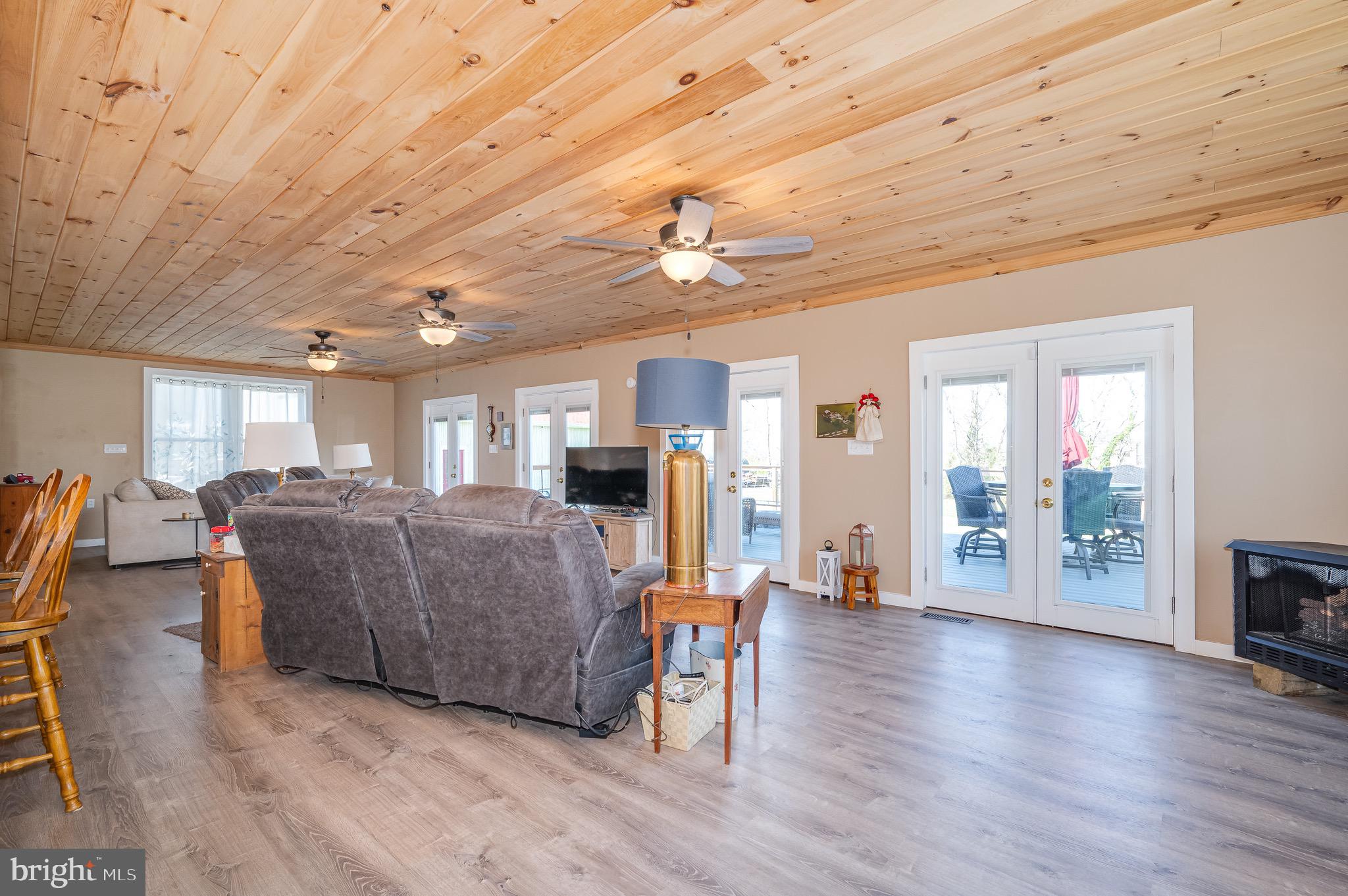 STEEPLE CHASE - Residential