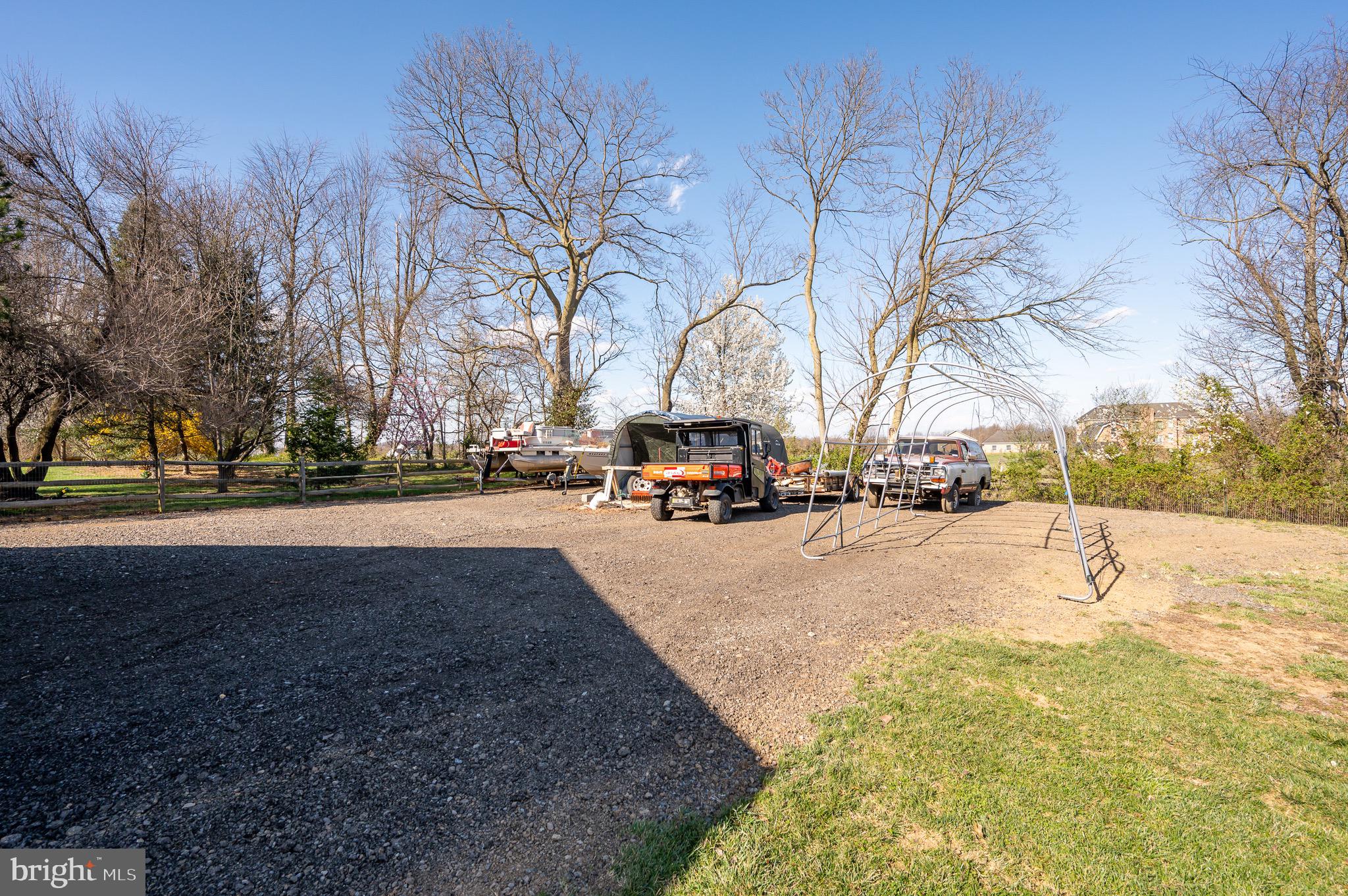 STEEPLE CHASE - Residential