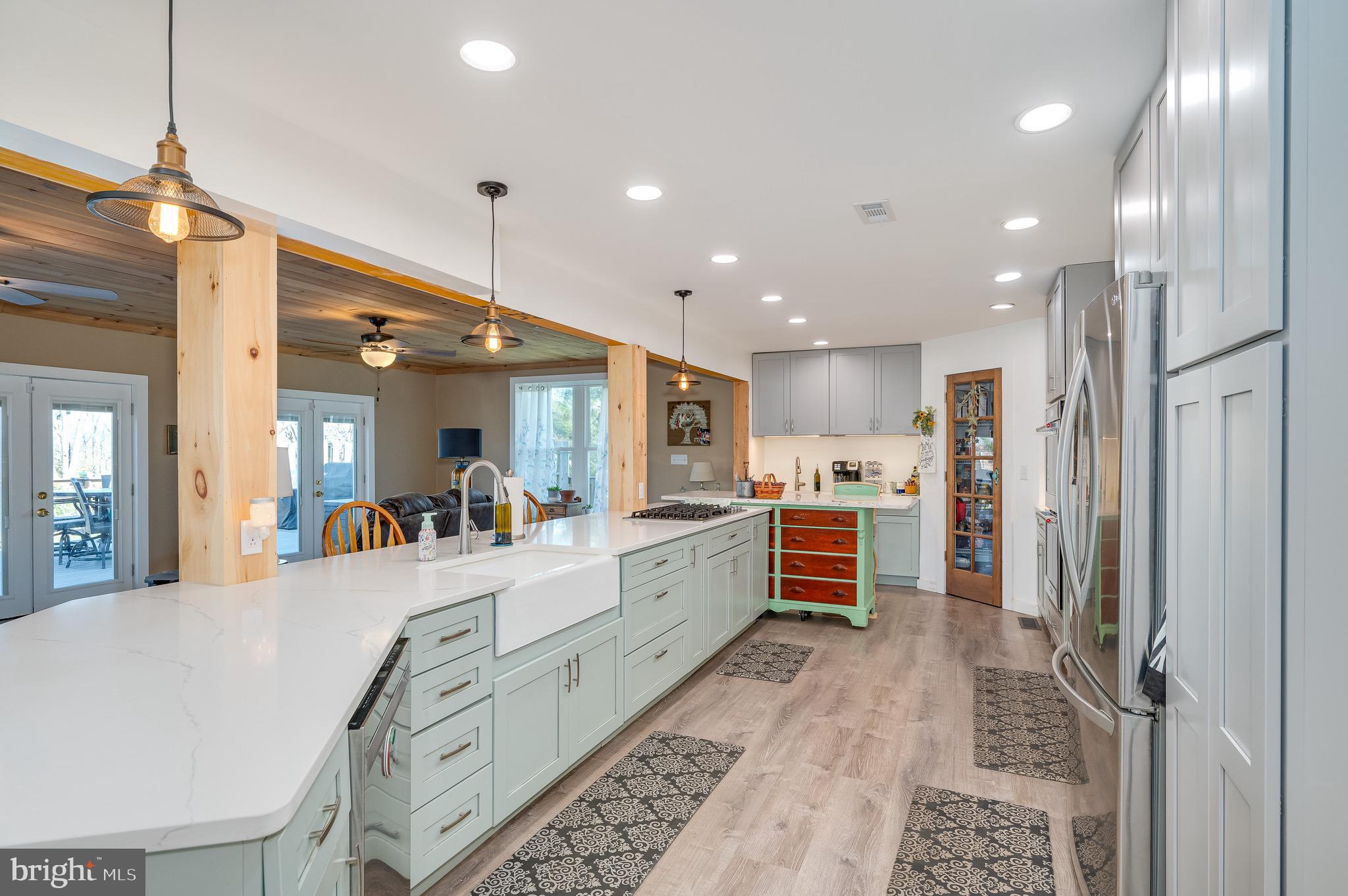 STEEPLE CHASE - Residential