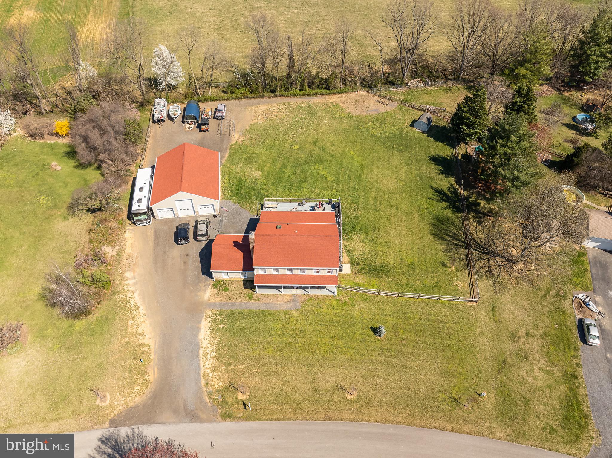 STEEPLE CHASE - Residential