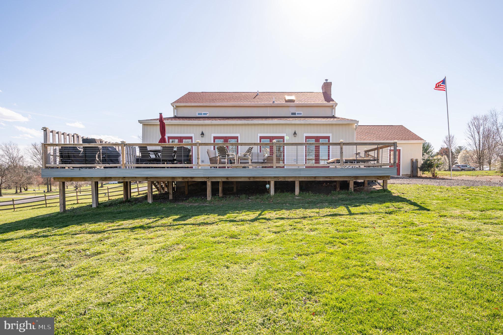 STEEPLE CHASE - Residential