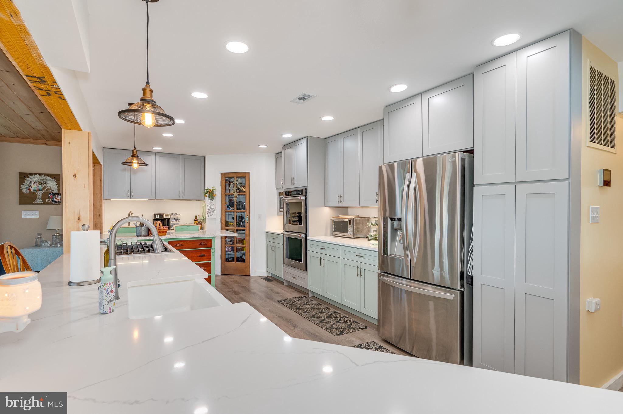 STEEPLE CHASE - Residential