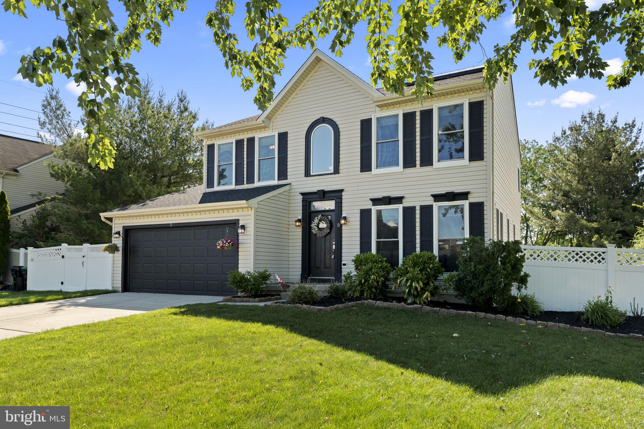 5 ELSWORTH DRIVE