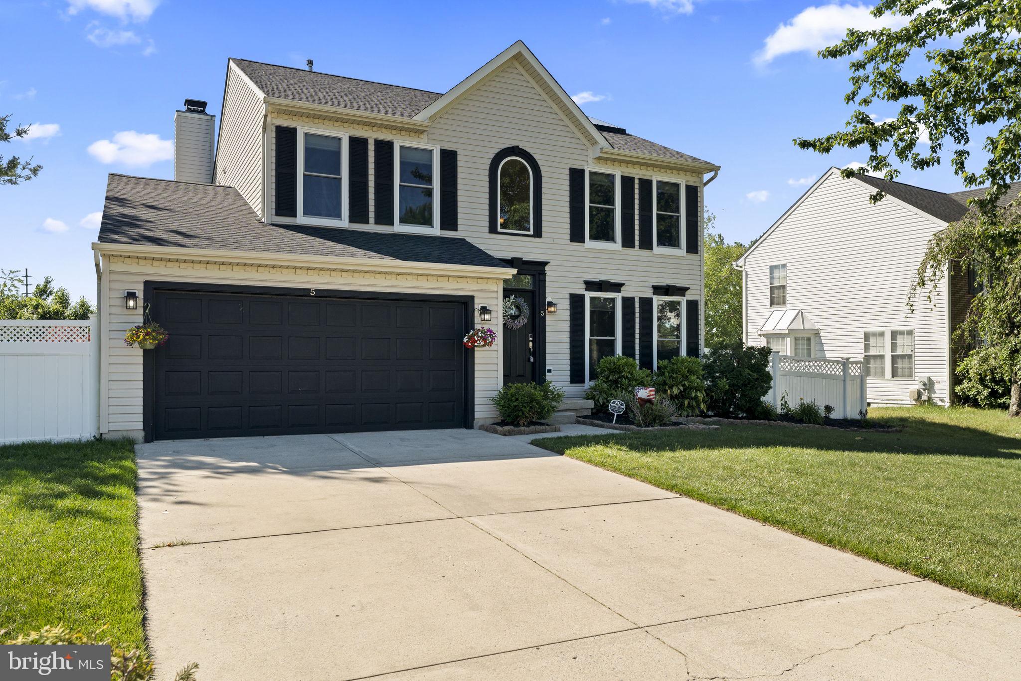 5 ELSWORTH DRIVE