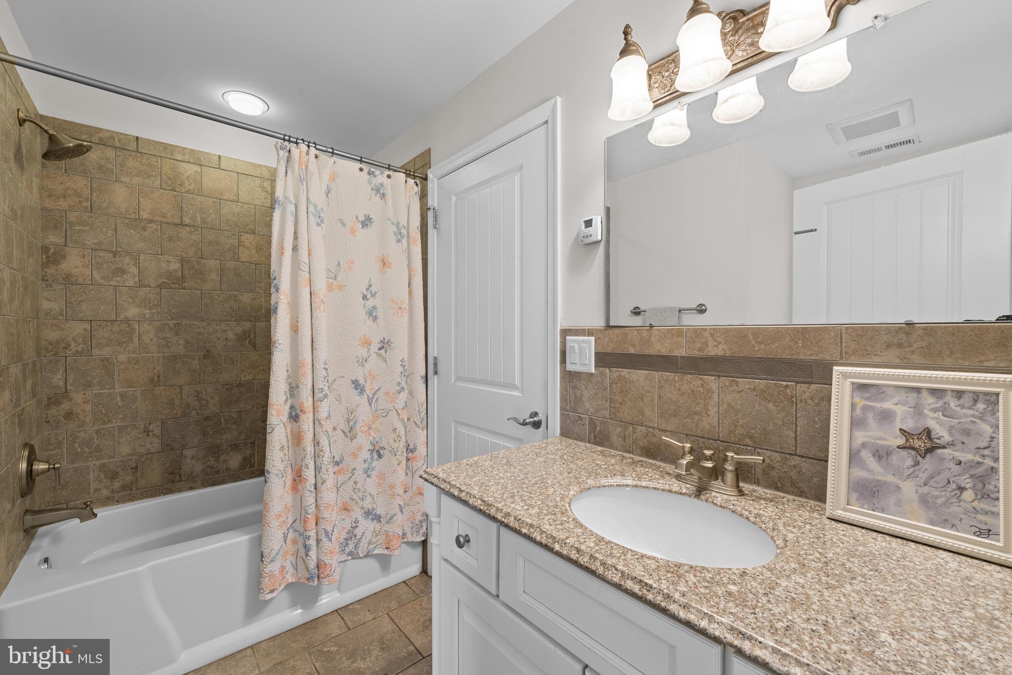 BUCK HILL ACRES - Residential