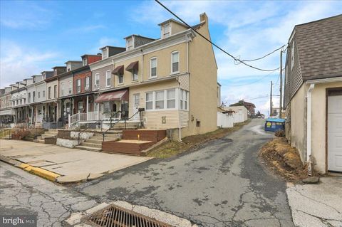 Photo of 646 Fern Avenue, READING, PA 19611 (MLS # PABK2069090)