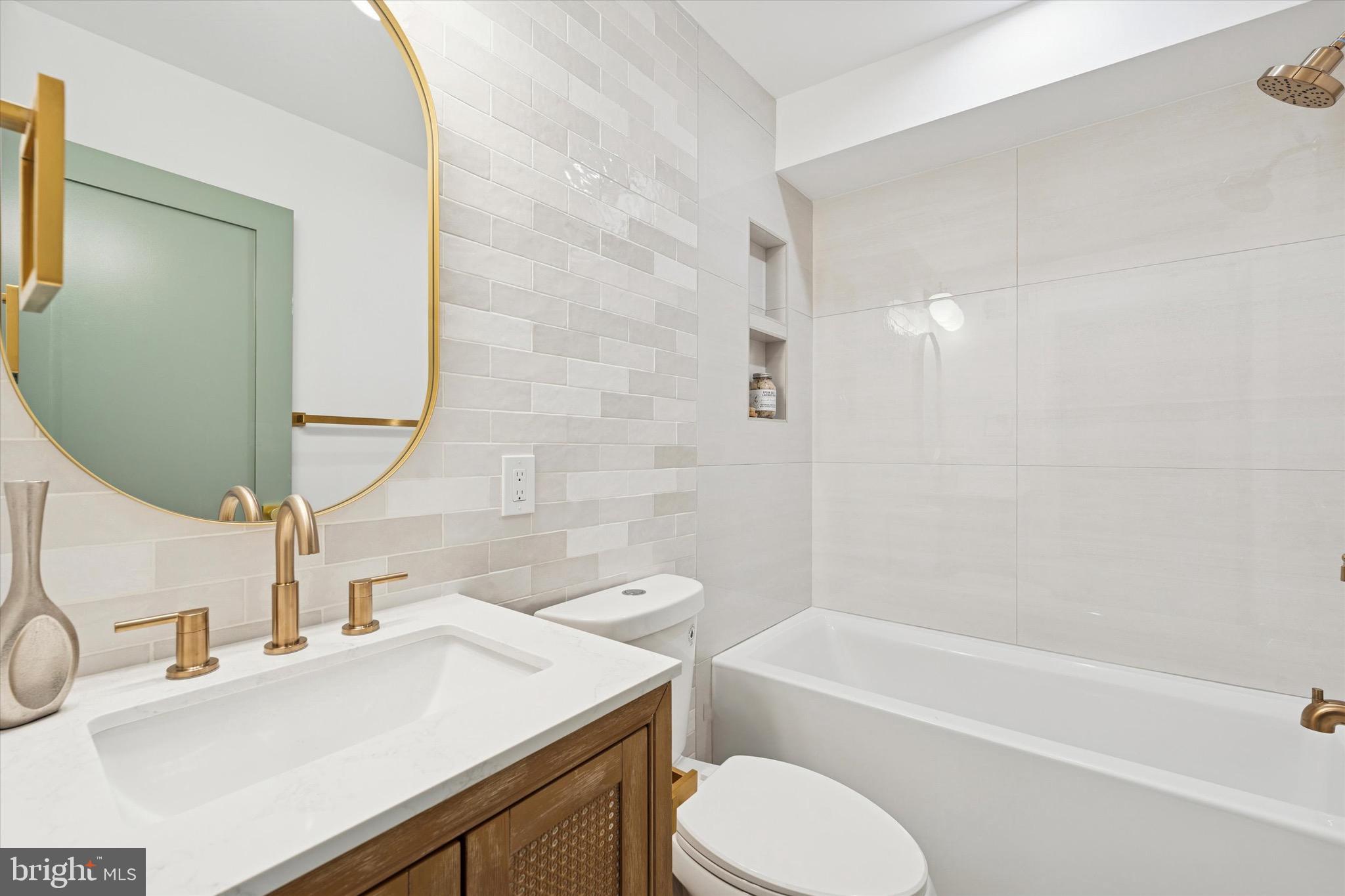 PASSYUNK SQUARE - Residential