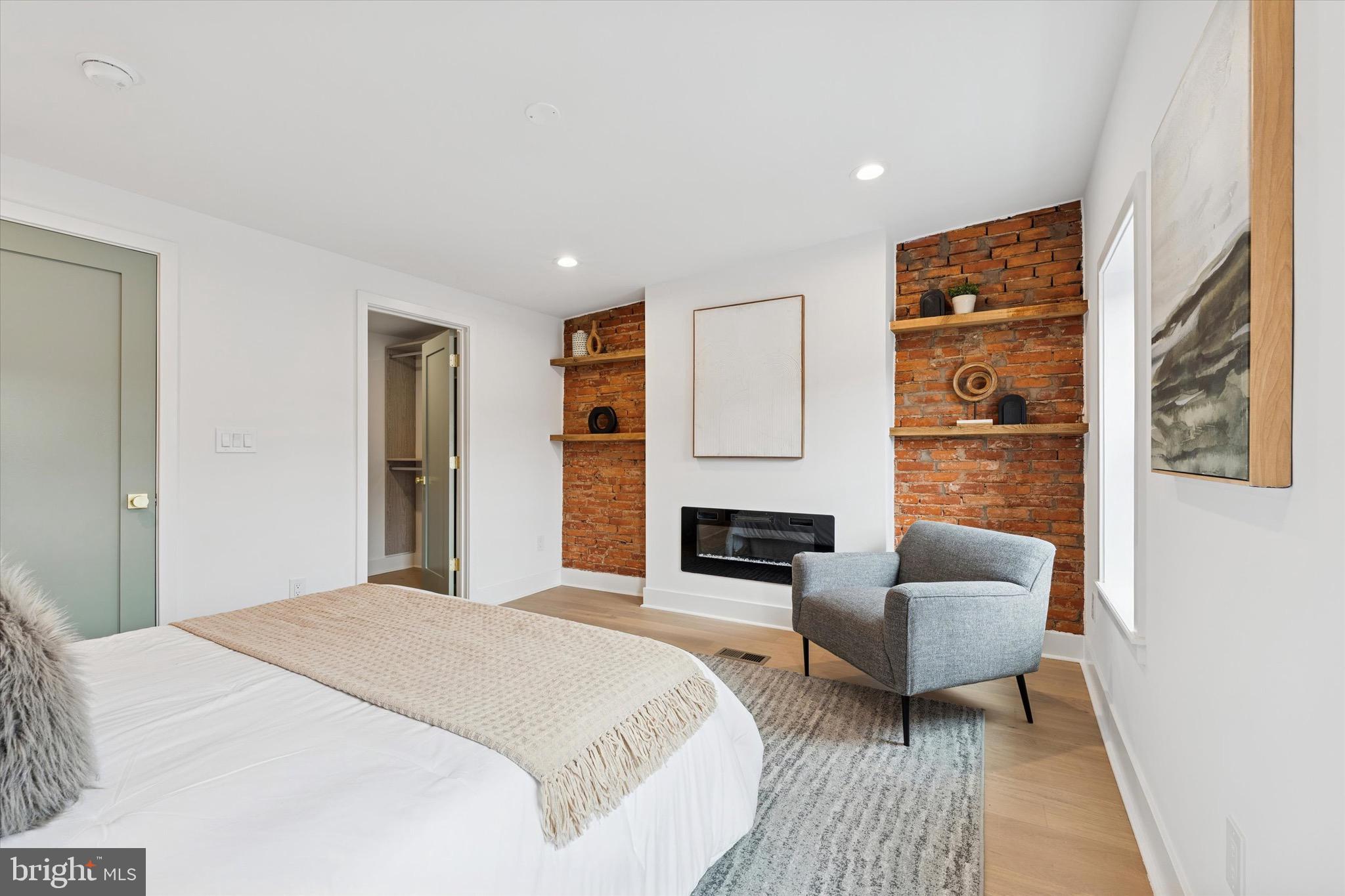 PASSYUNK SQUARE - Residential