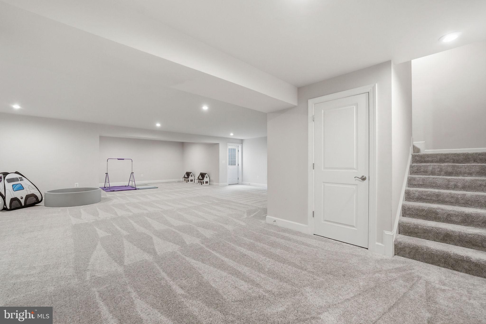 EMBREY MILL - Residential