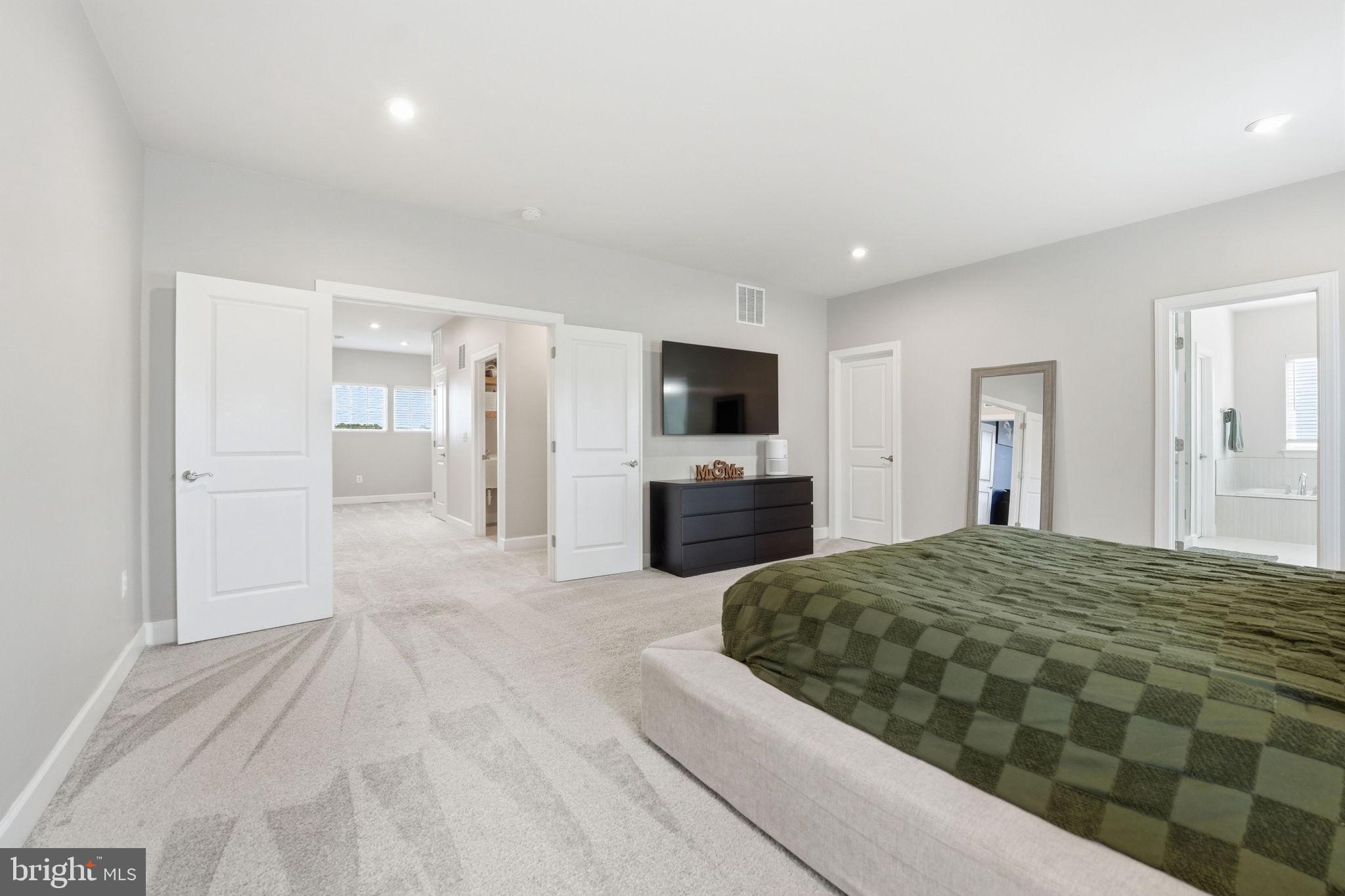 EMBREY MILL - Residential