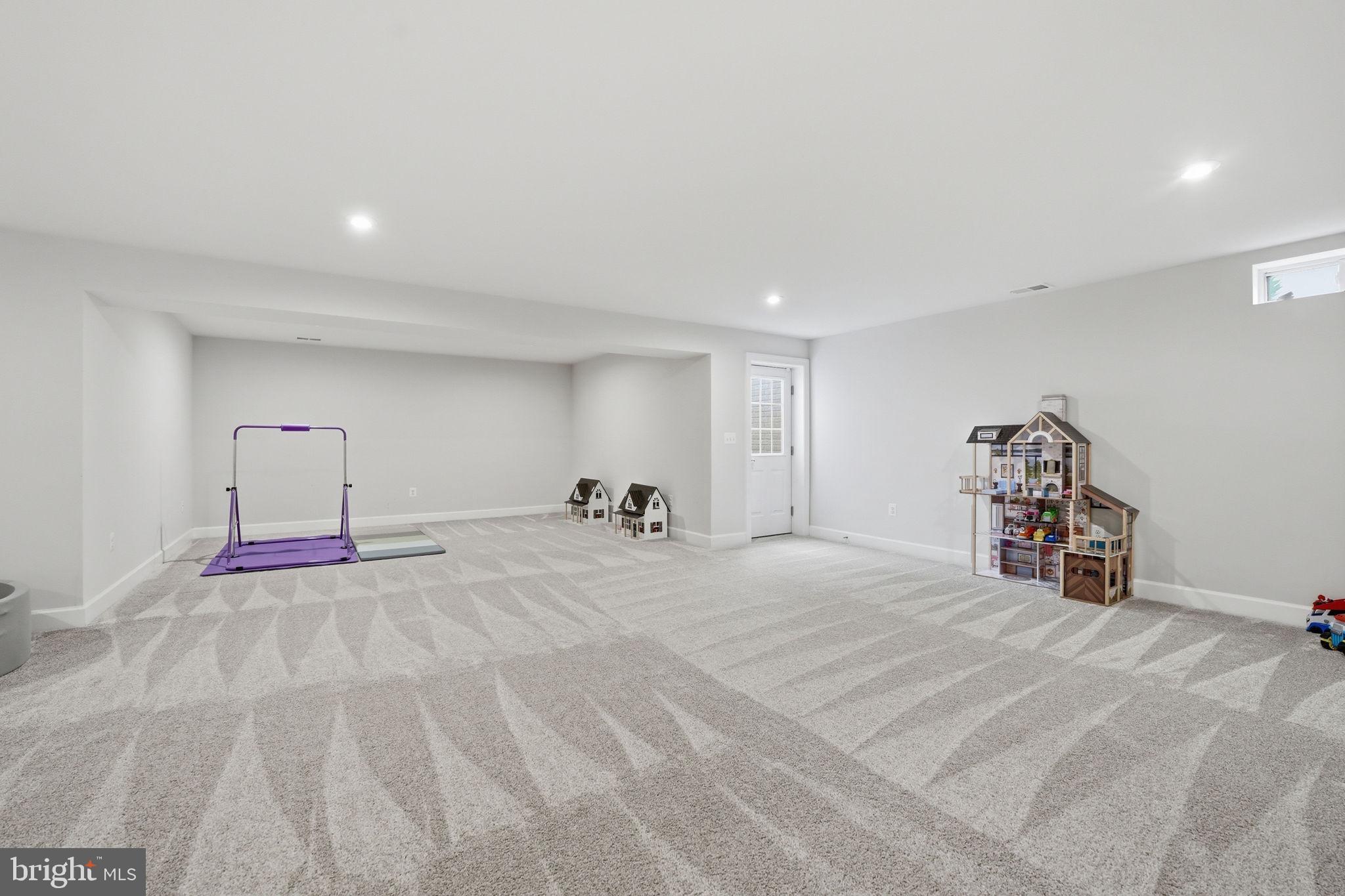 EMBREY MILL - Residential