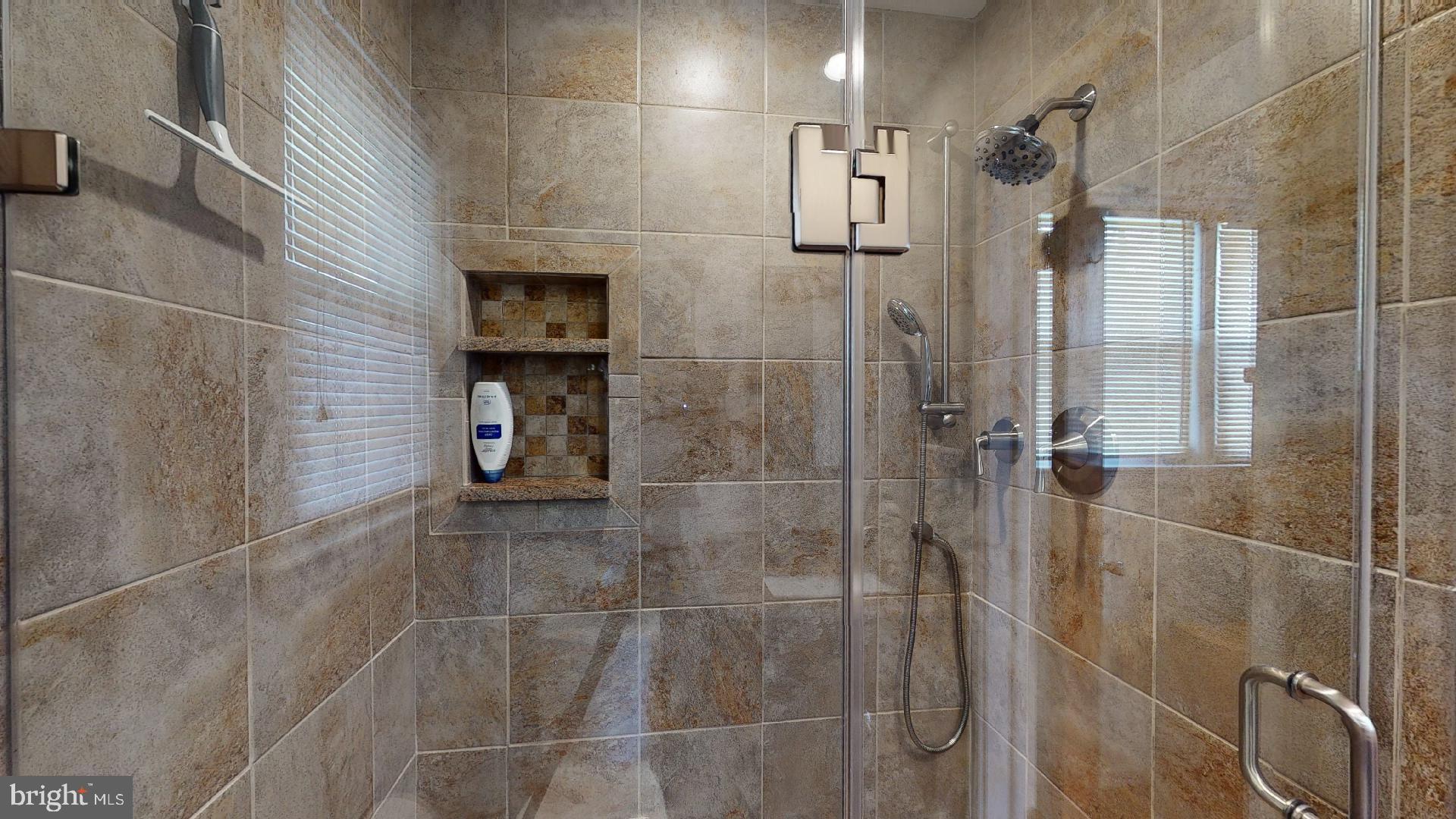 HOLIDAY HILLS - Residential