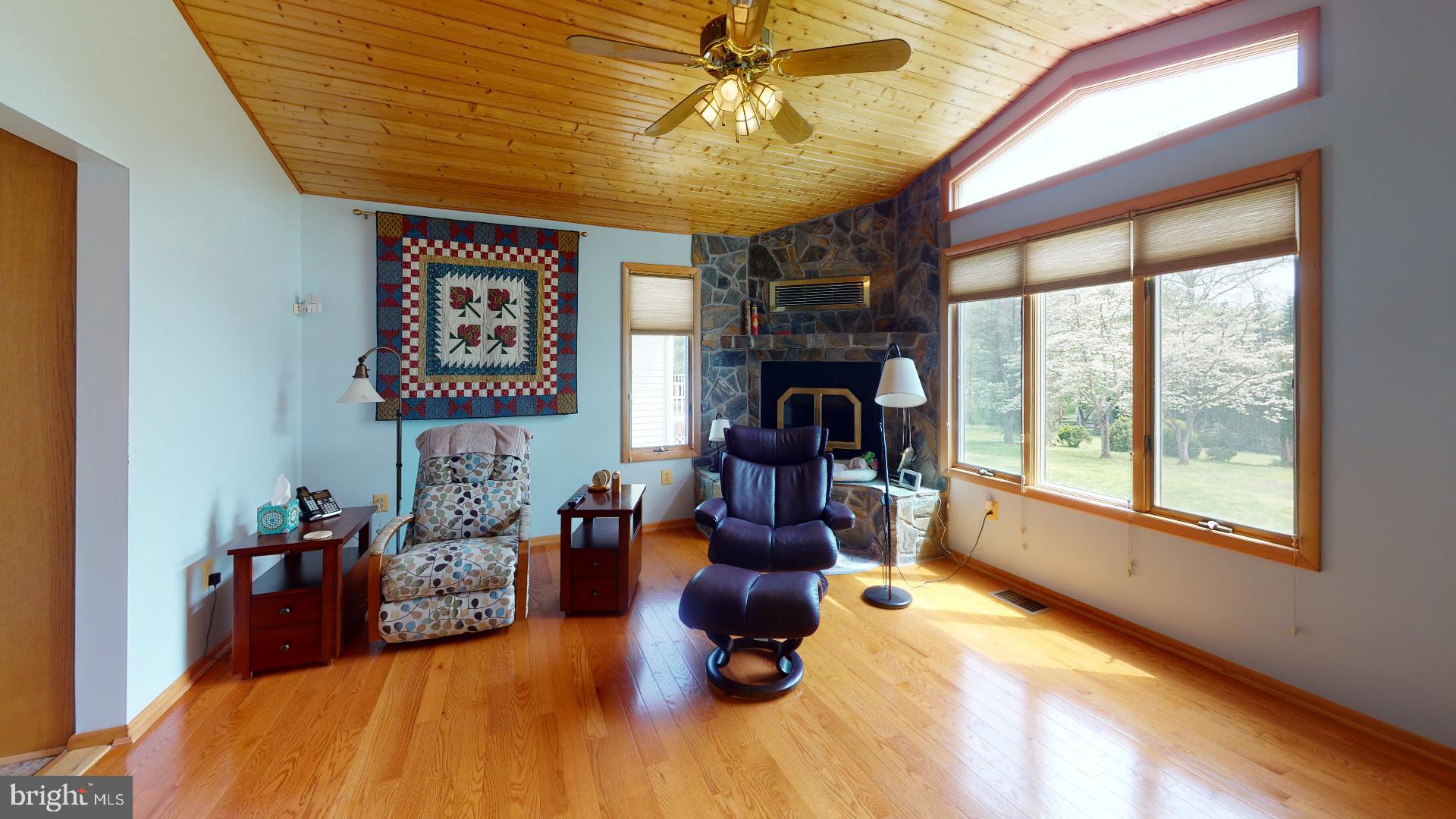 HOLIDAY HILLS - Residential