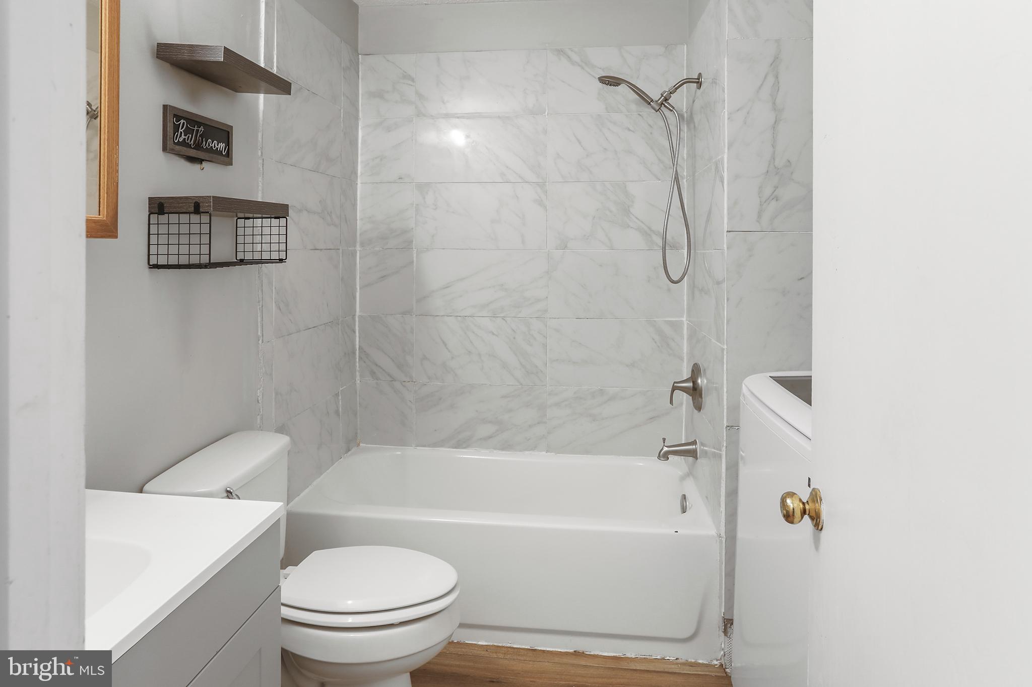 LORD FAIRFAX - Residential