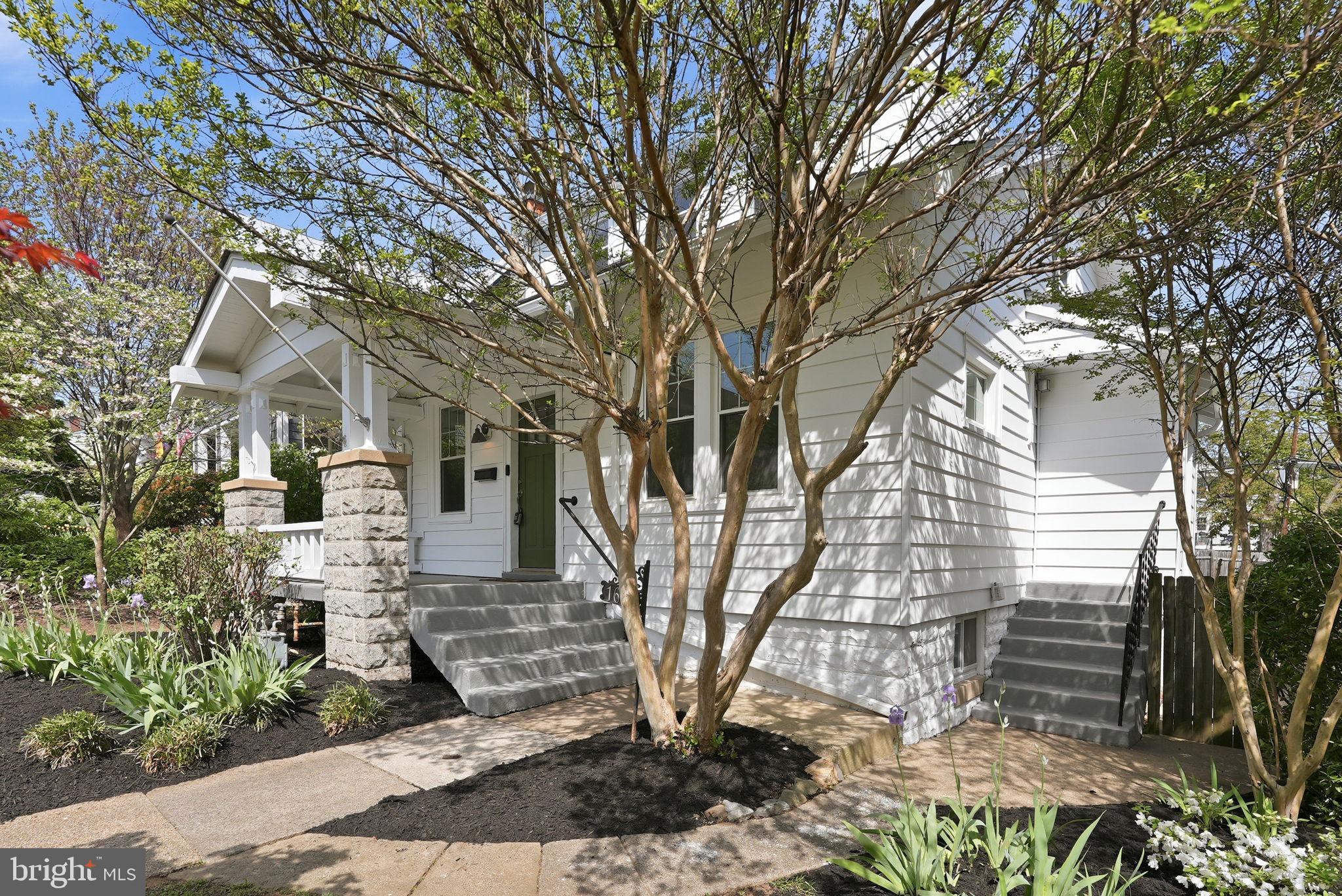 1612 NEWTON STREET NE