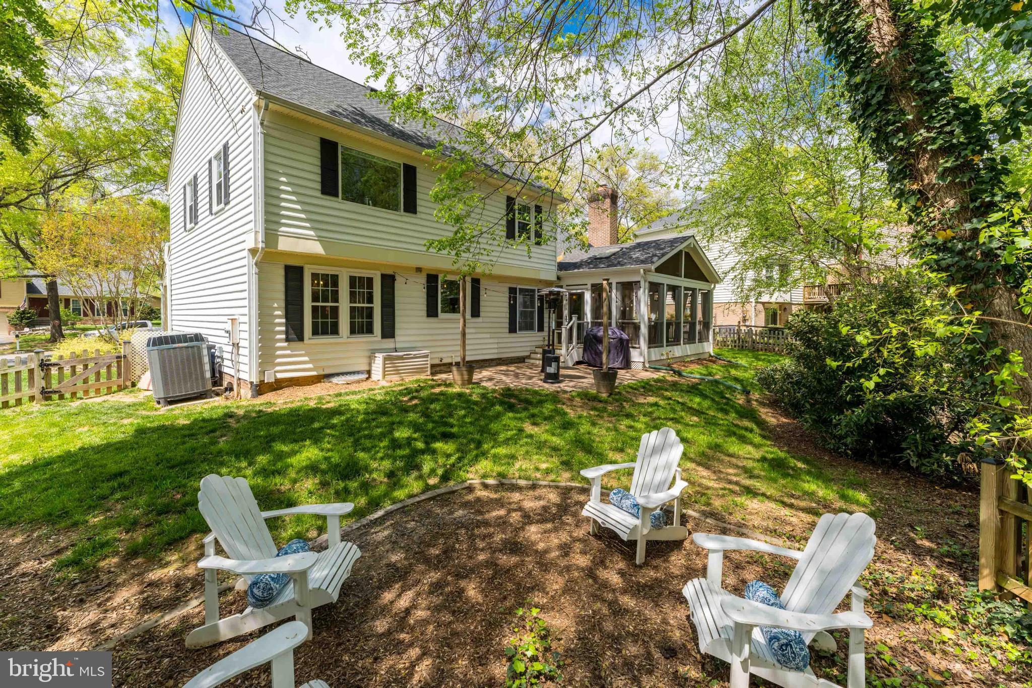 SIGNAL HILL - Residential