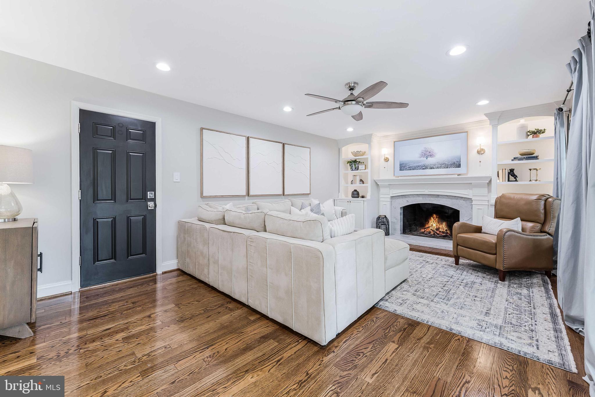 SIGNAL HILL - Residential