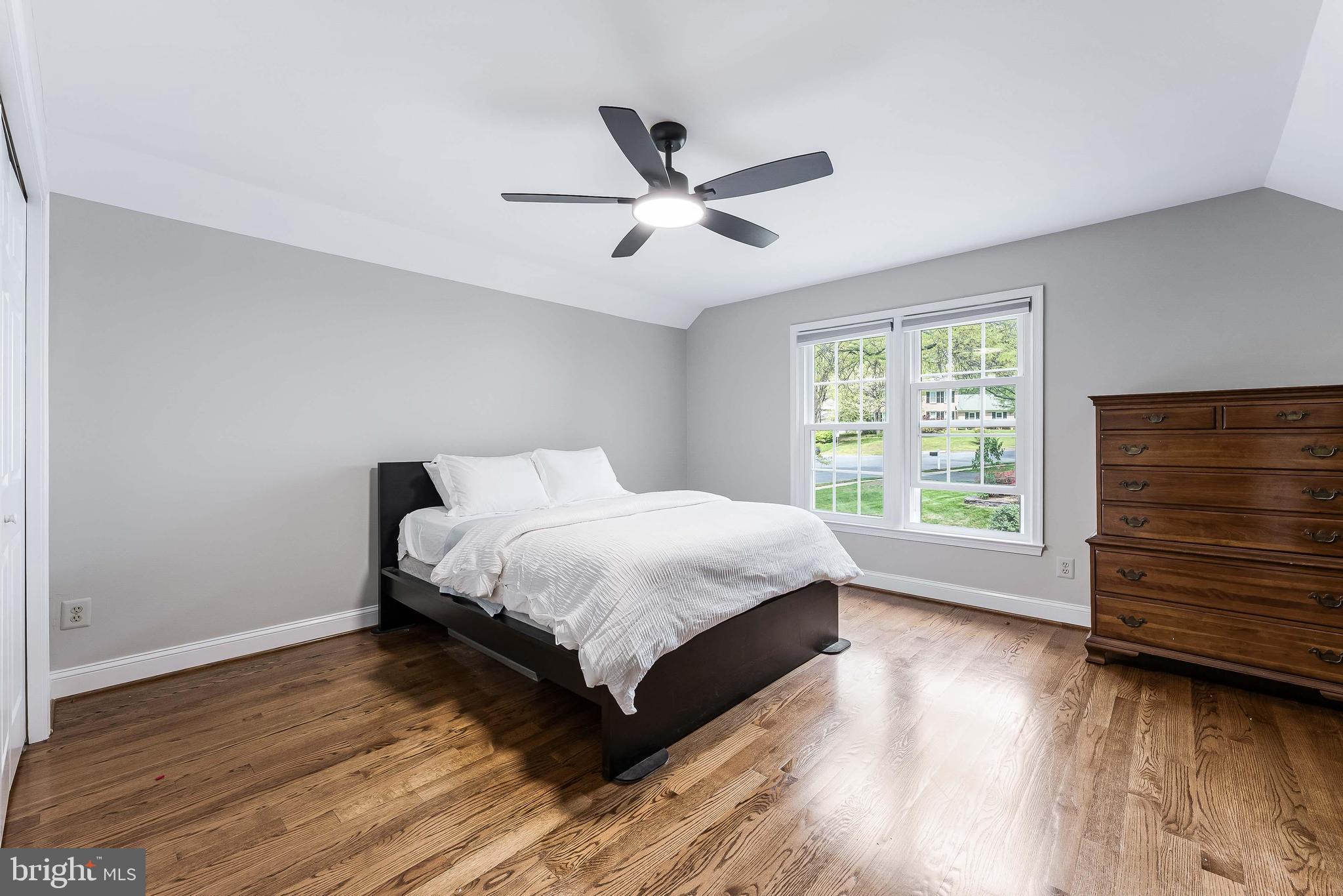 SIGNAL HILL - Residential