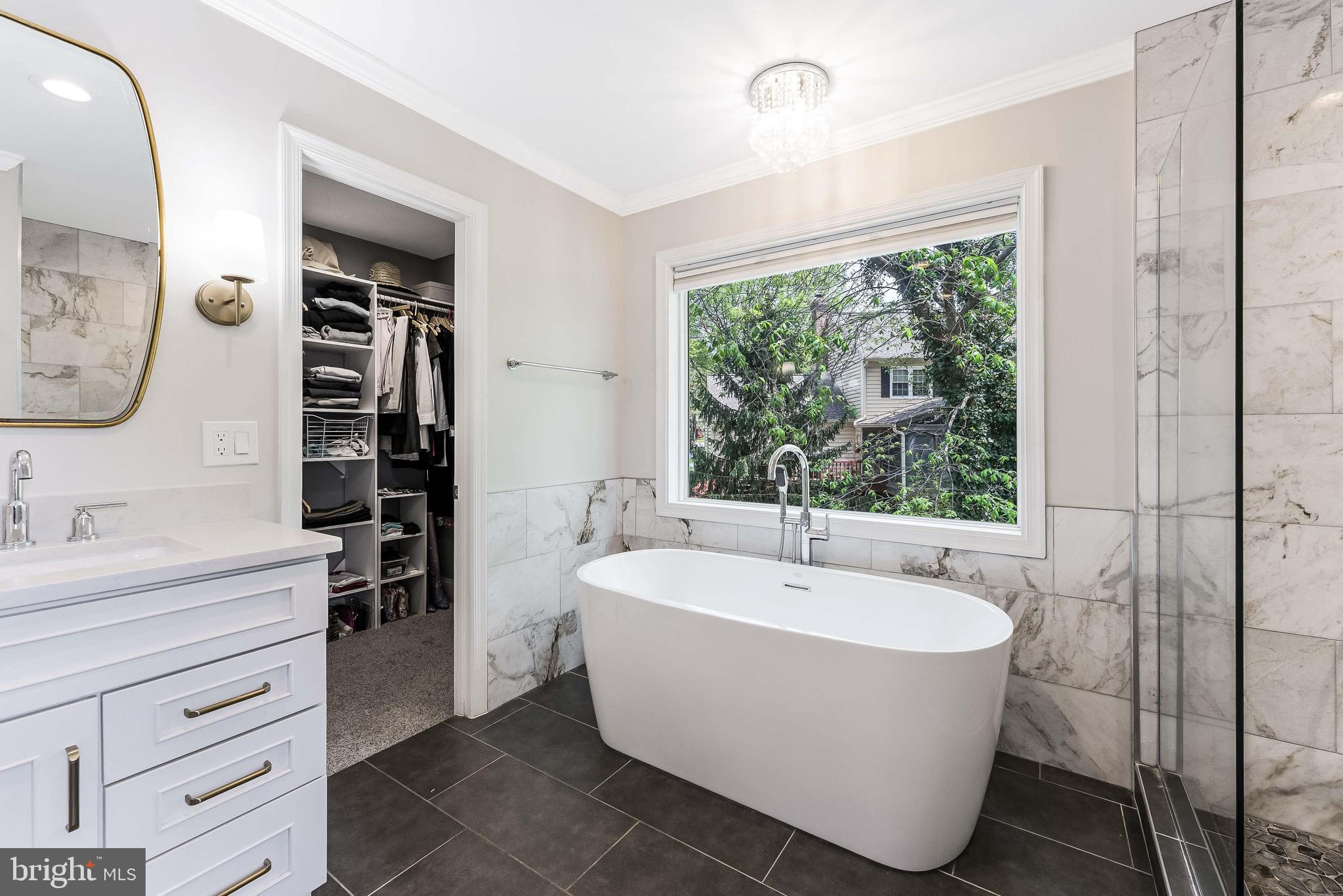 SIGNAL HILL - Residential