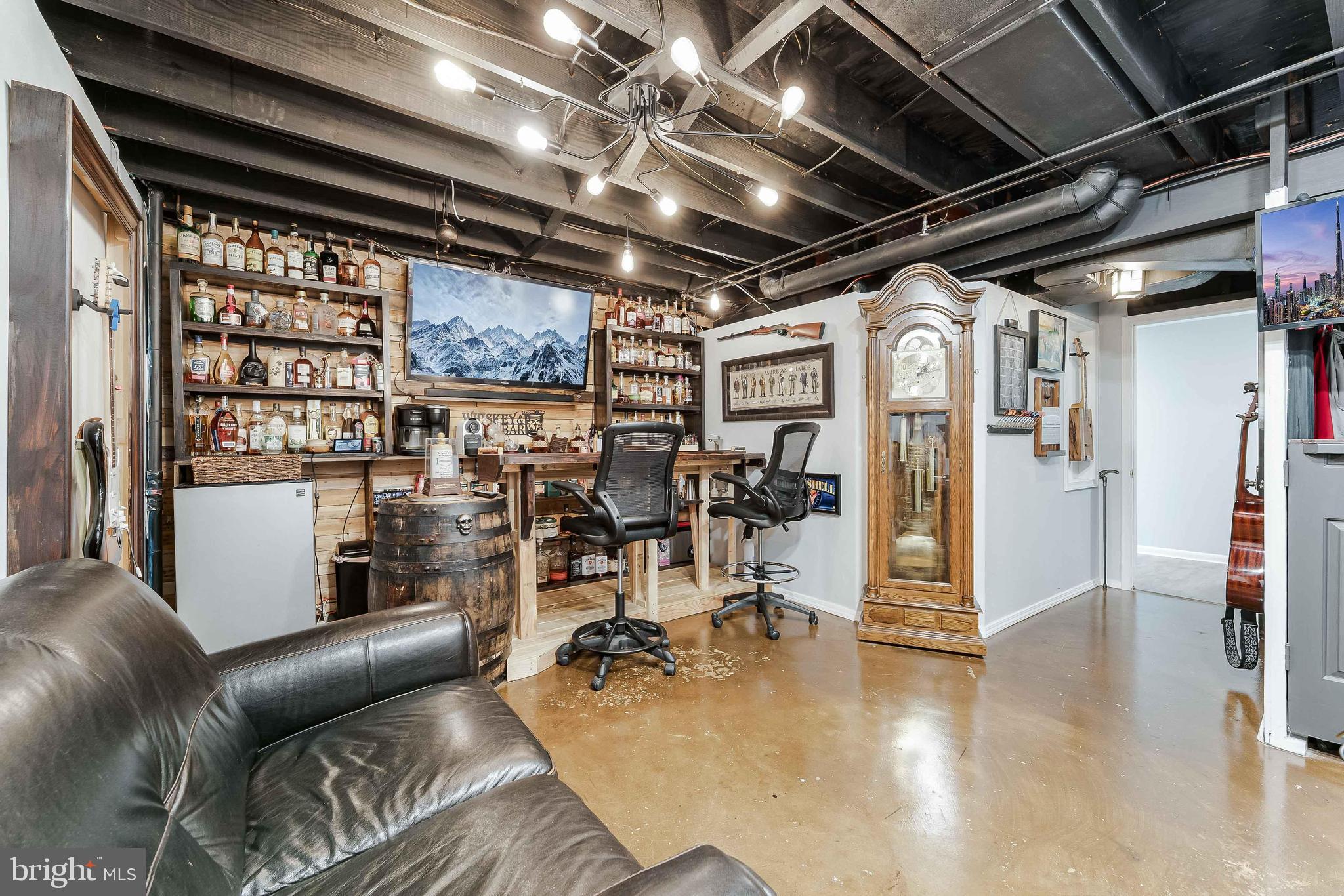 SIGNAL HILL - Residential