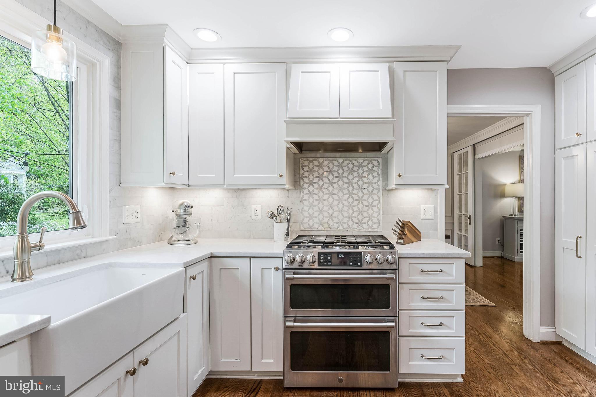 SIGNAL HILL - Residential