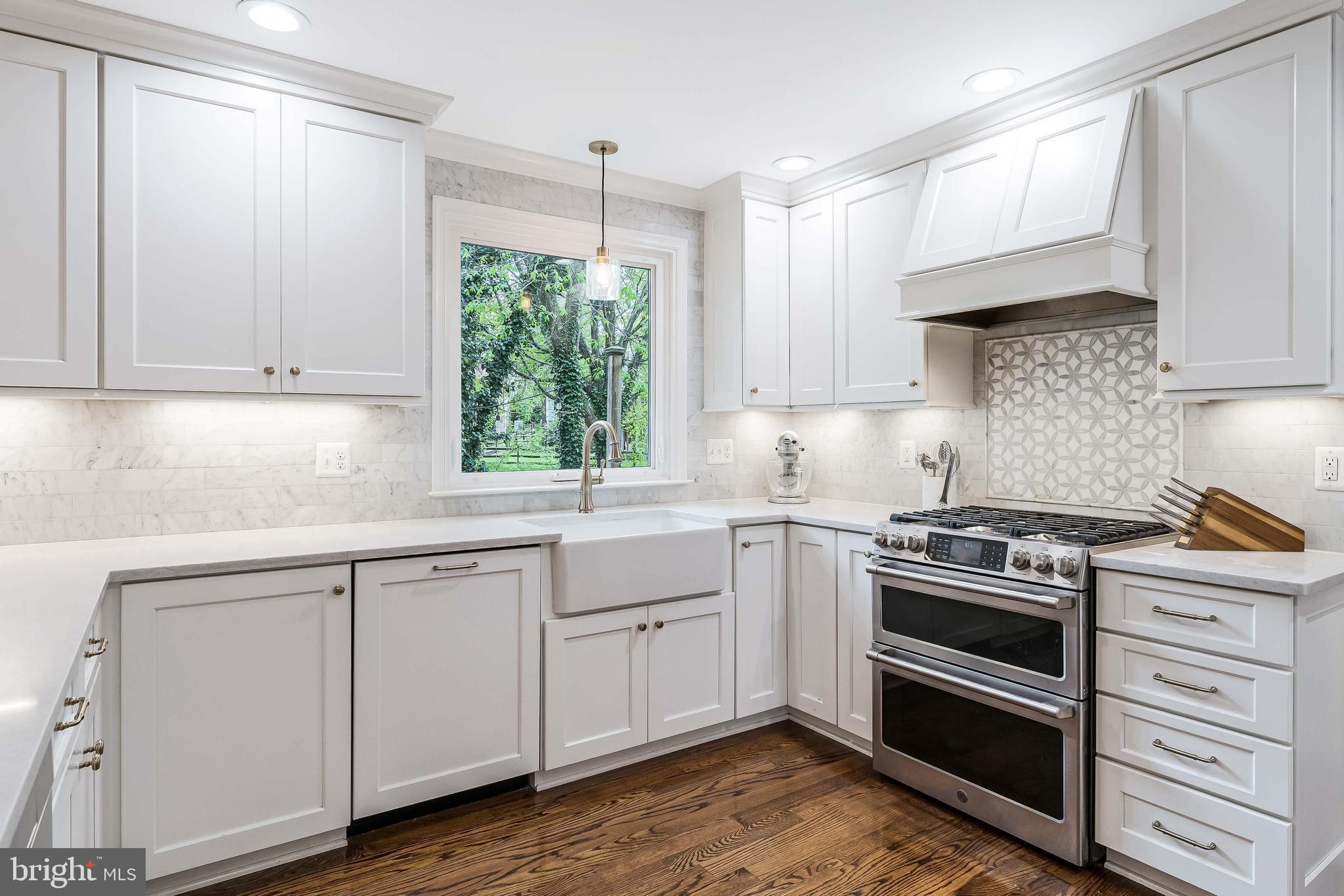 SIGNAL HILL - Residential