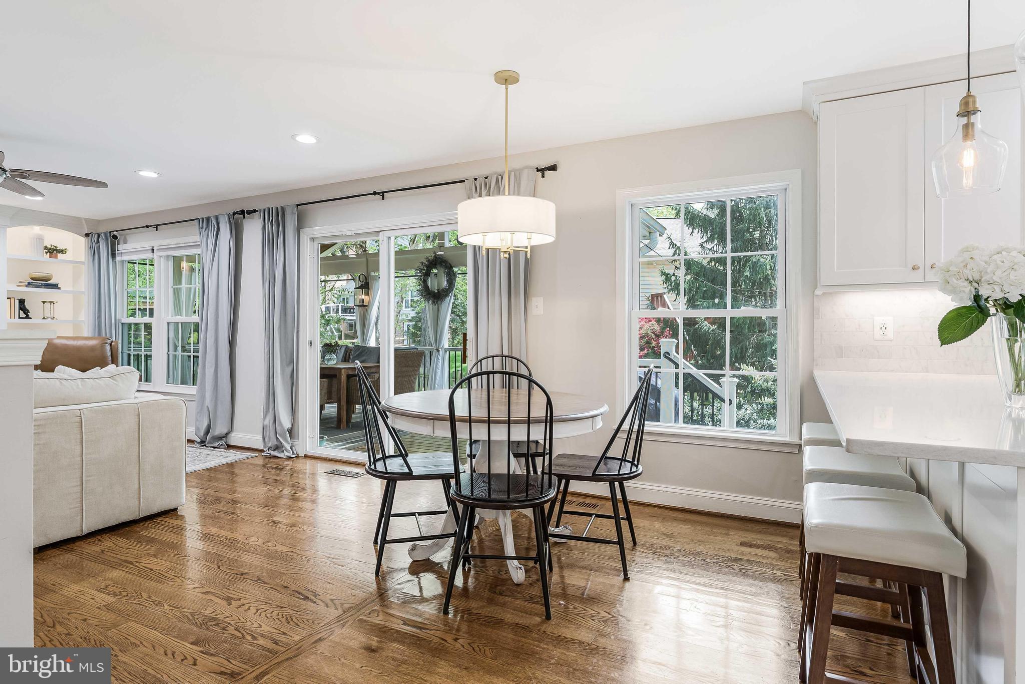 SIGNAL HILL - Residential