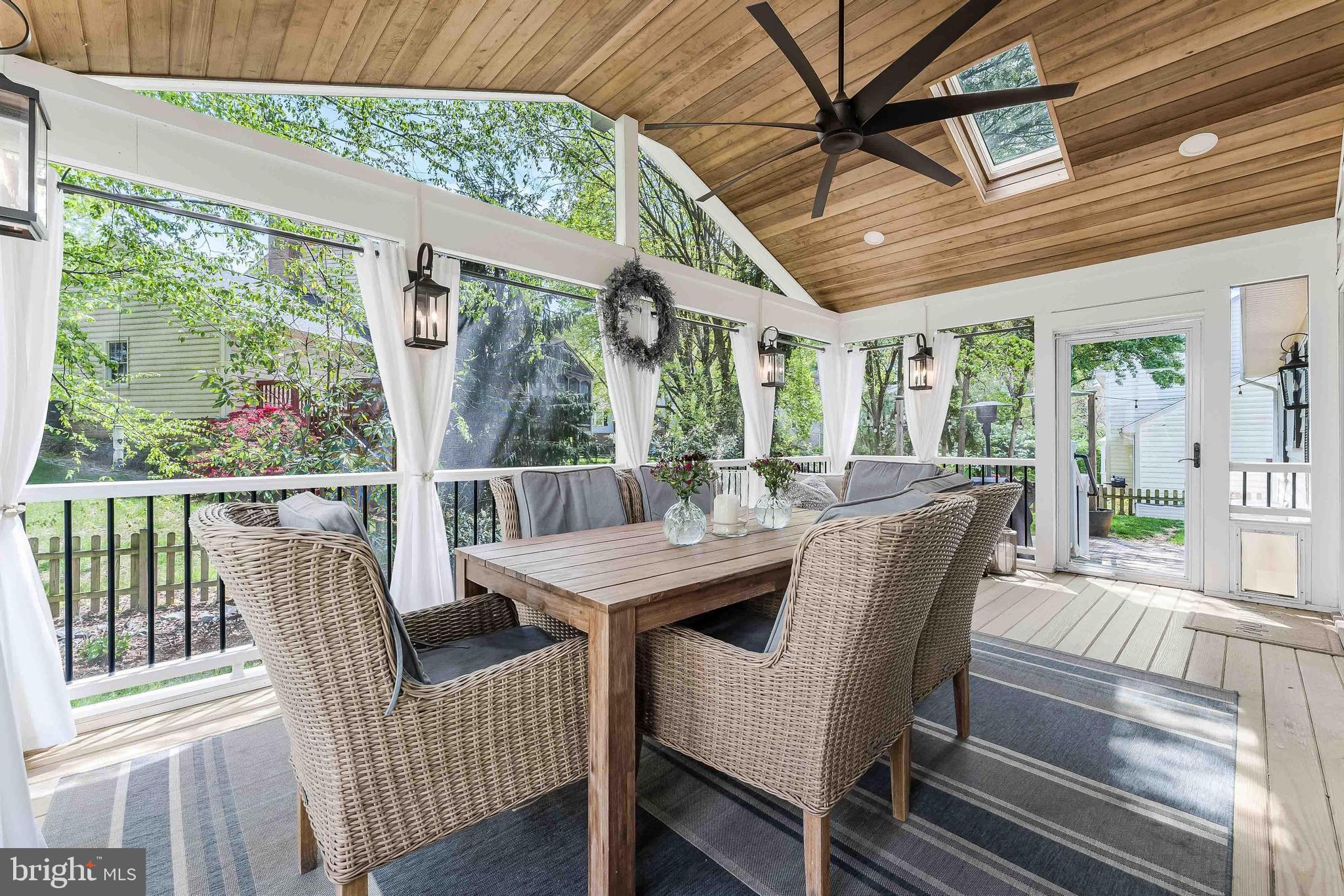 SIGNAL HILL - Residential