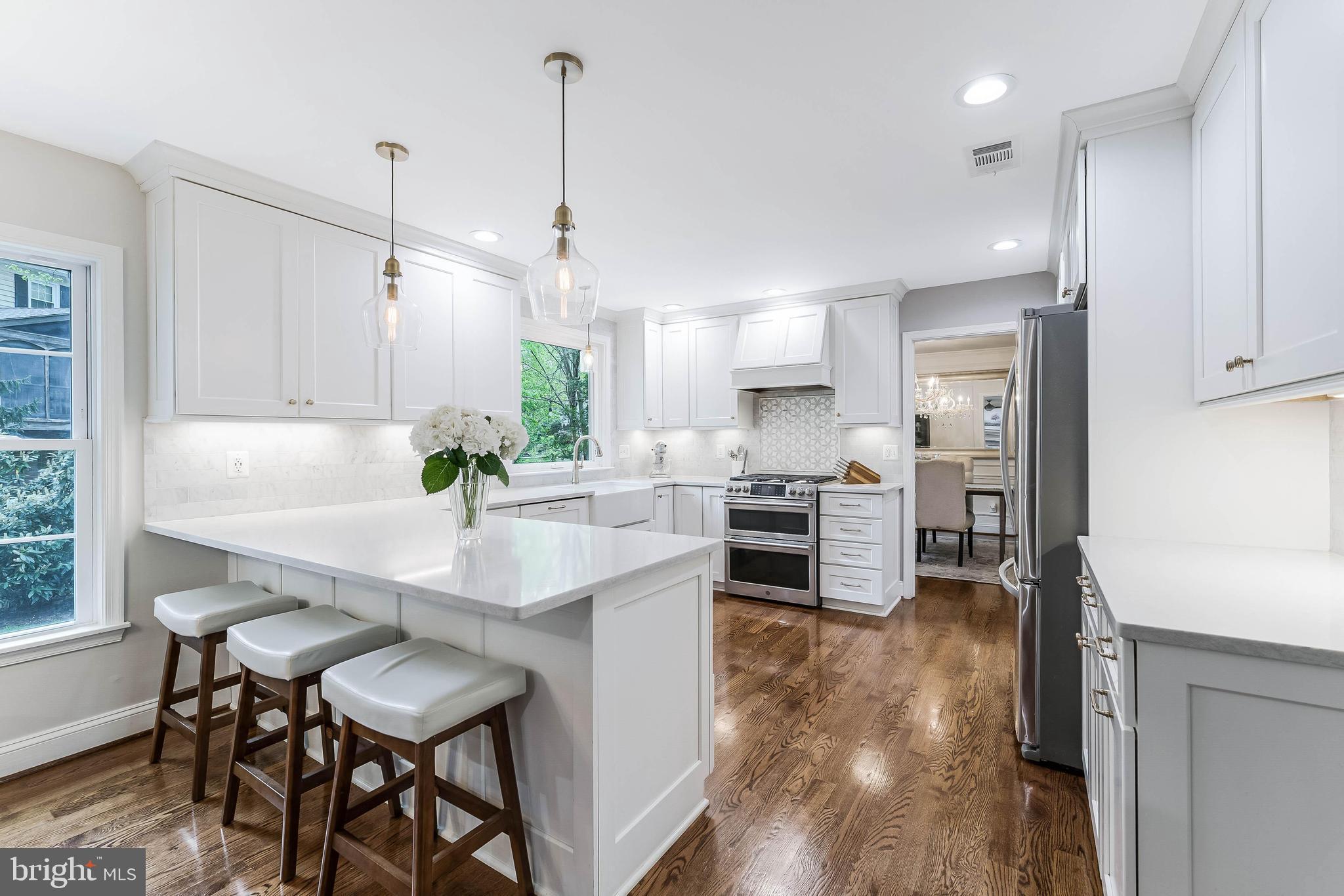 SIGNAL HILL - Residential