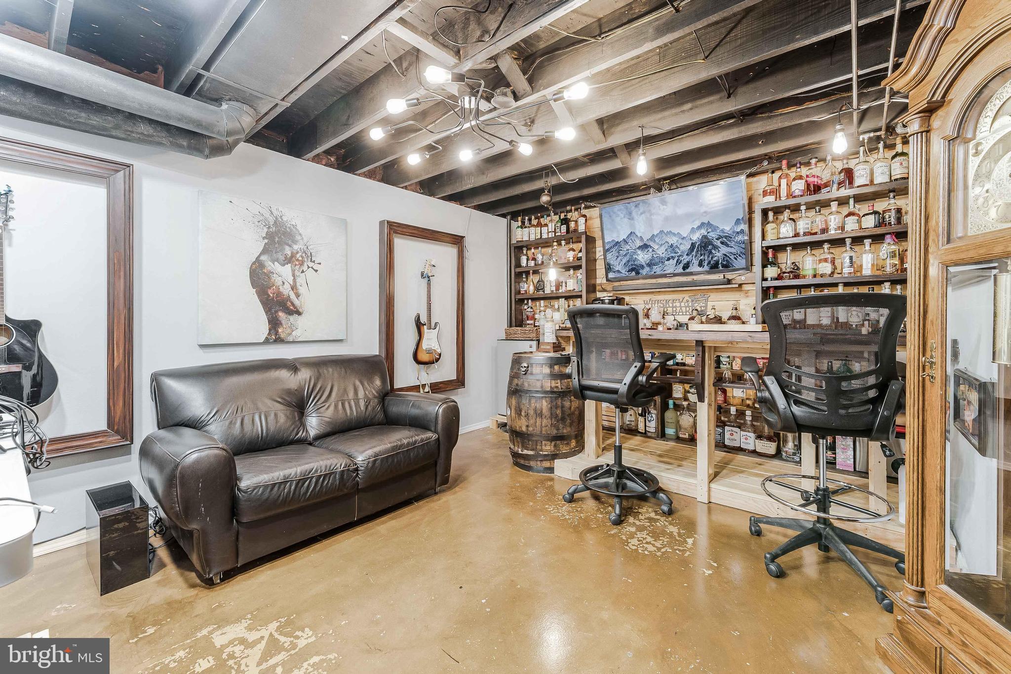 SIGNAL HILL - Residential