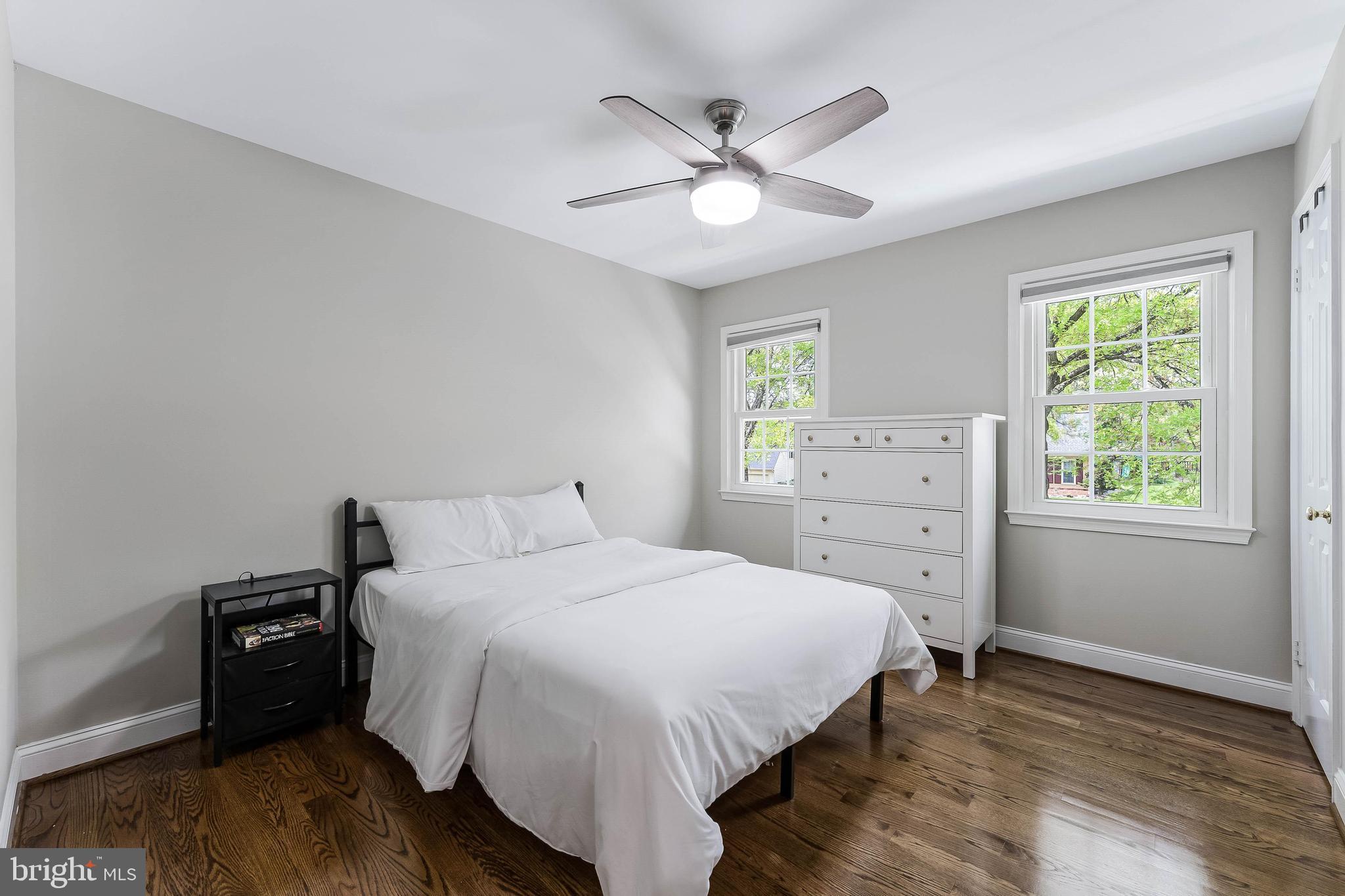 SIGNAL HILL - Residential