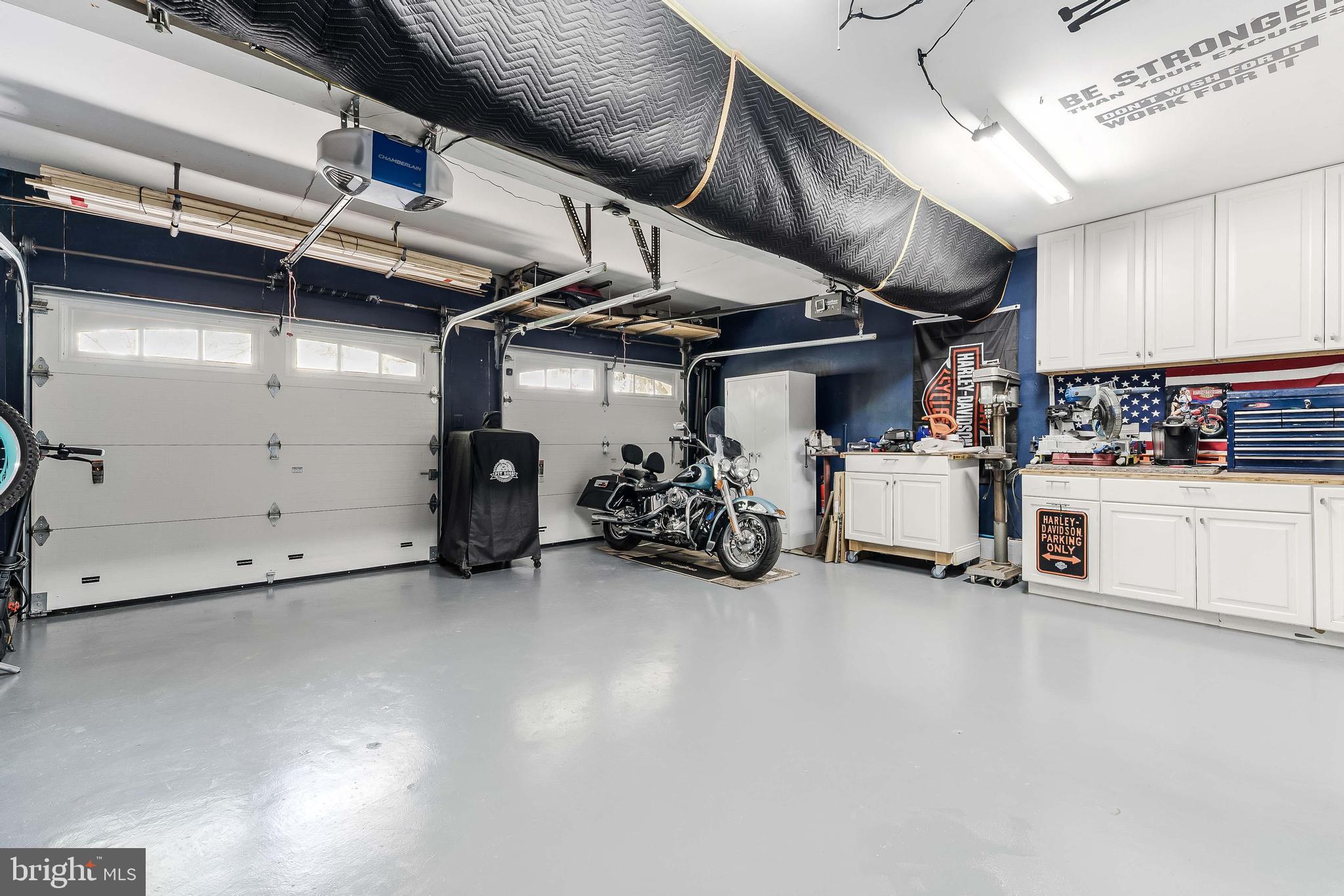 SIGNAL HILL - Residential