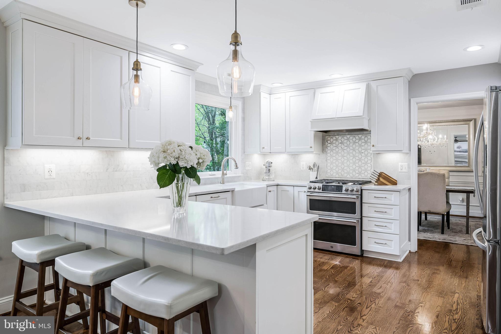 SIGNAL HILL - Residential